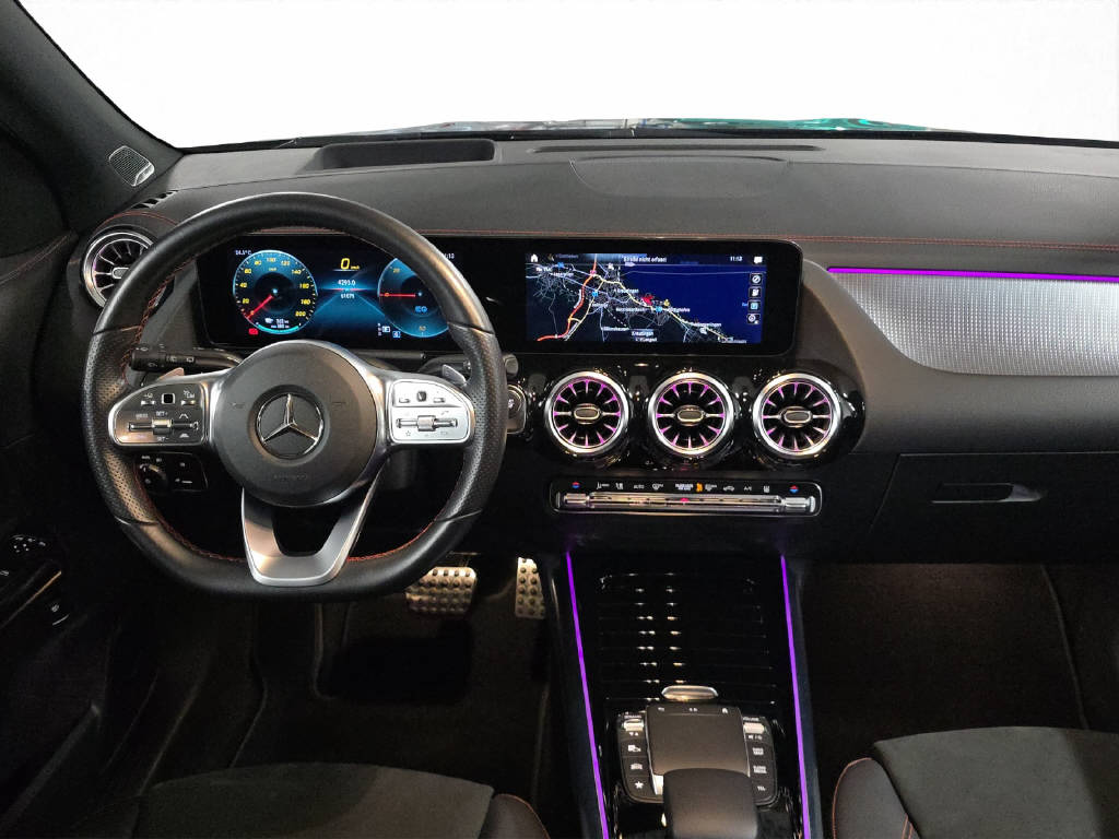 MERCEDES-BENZ EQA 350 AMG Line 4Matic - 13