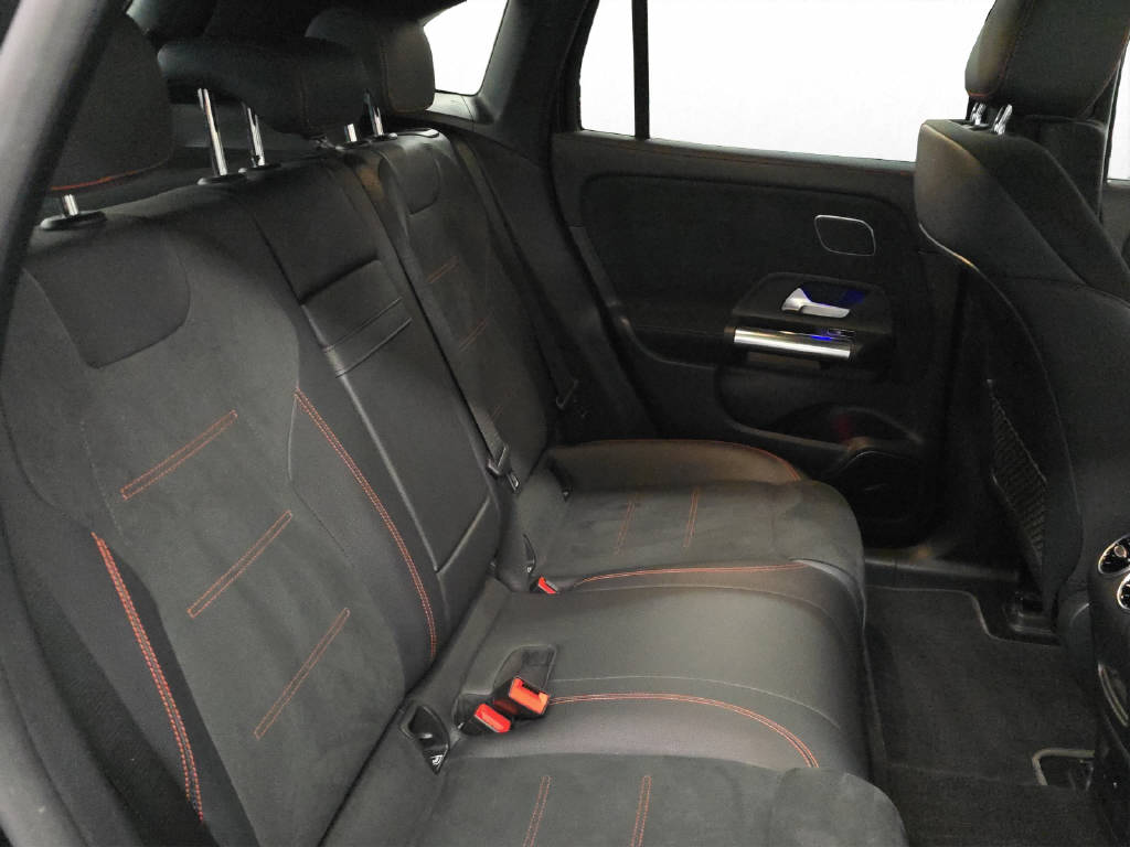 MERCEDES-BENZ EQA 350 AMG Line 4Matic - 12
