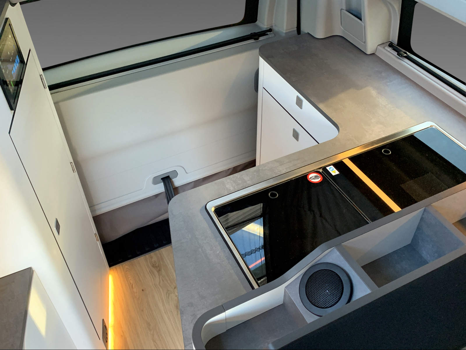 FORD Transit C Nugget 320 L1 320 L1 2.0 EcoBlue 170 Titanium - 11