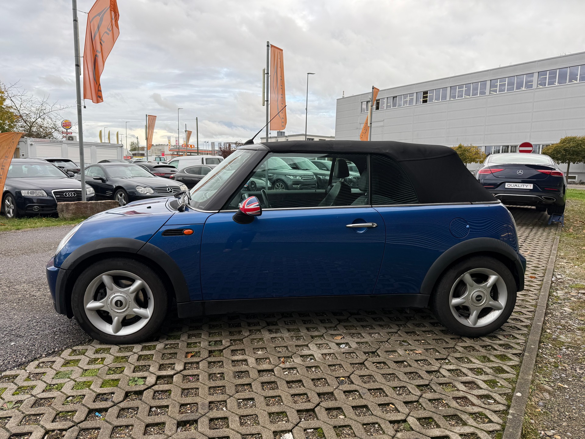 MINI Cooper Cabriolet - 5