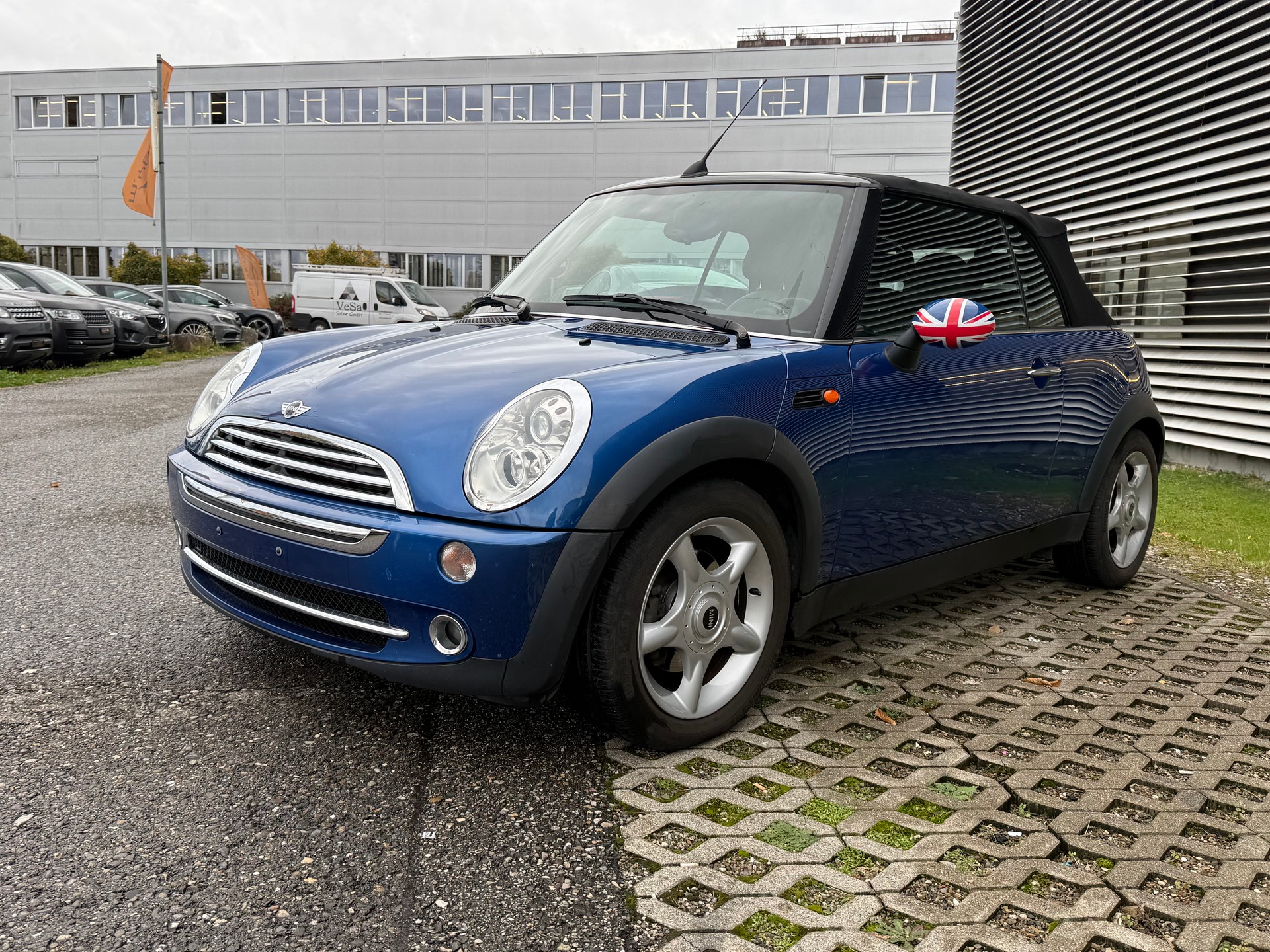 MINI Cooper Cabriolet - 2