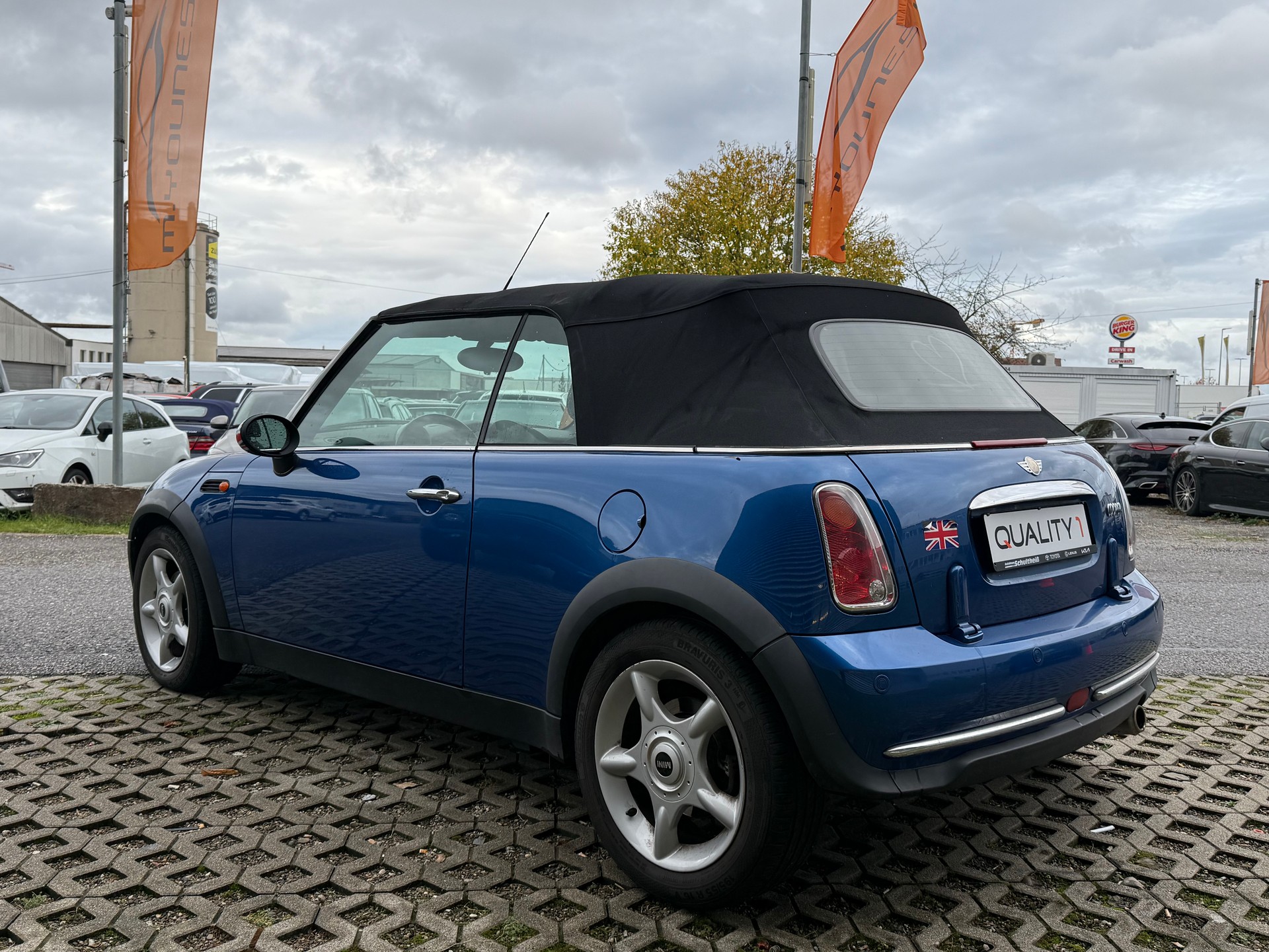MINI Cooper Cabriolet - 4