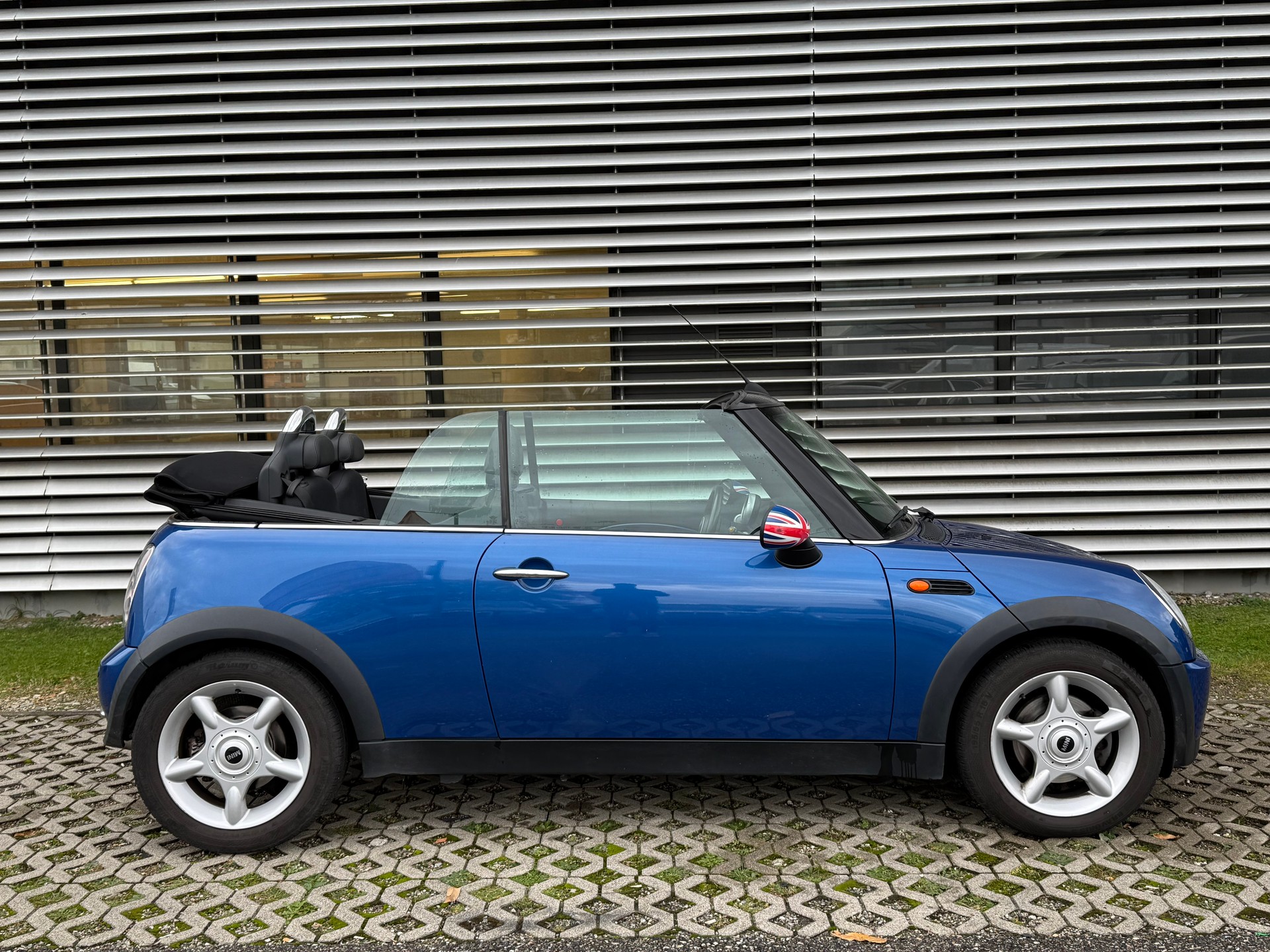 MINI Cooper Cabriolet - 8