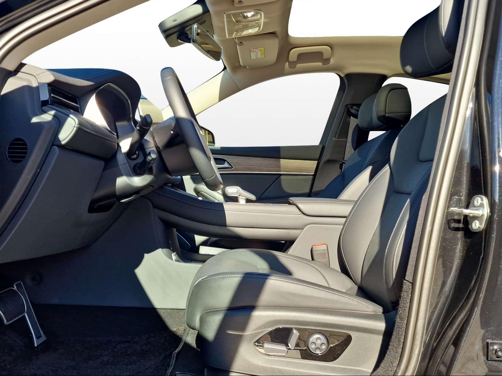 SERES 5 Electric - 8