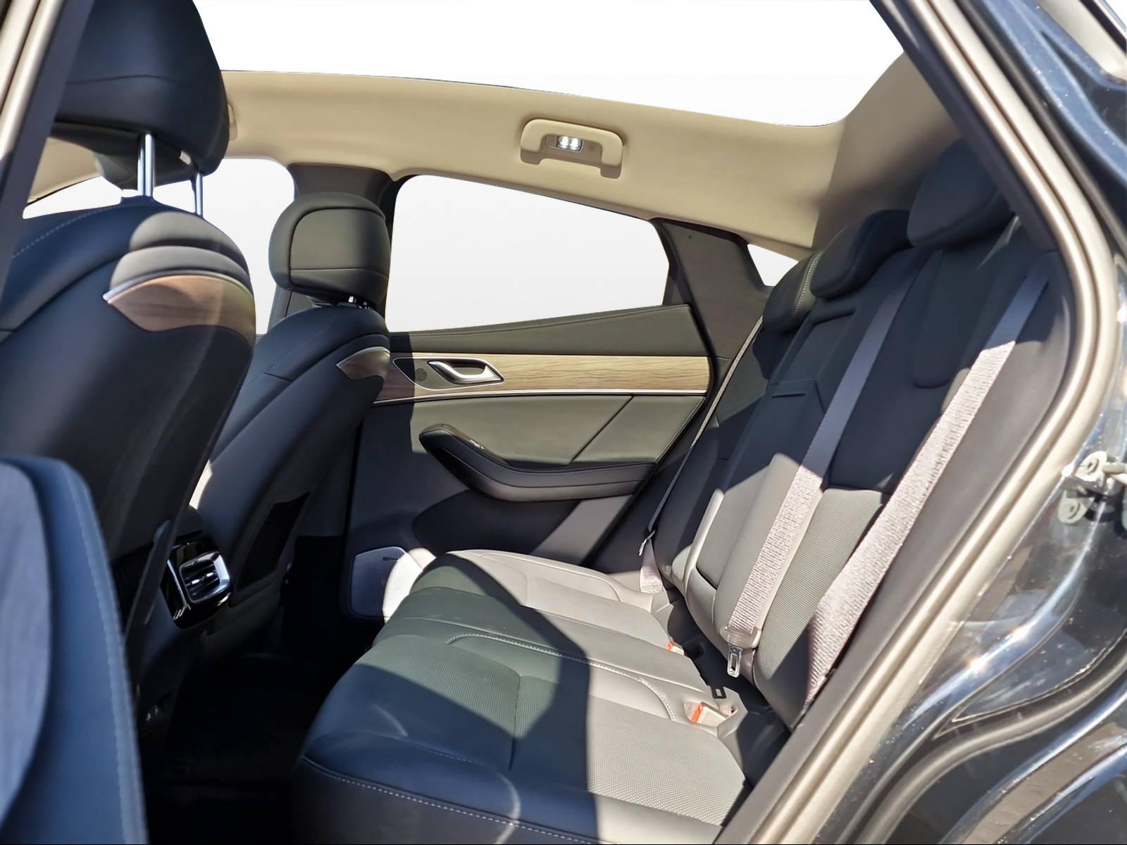 SERES 5 Electric - 13