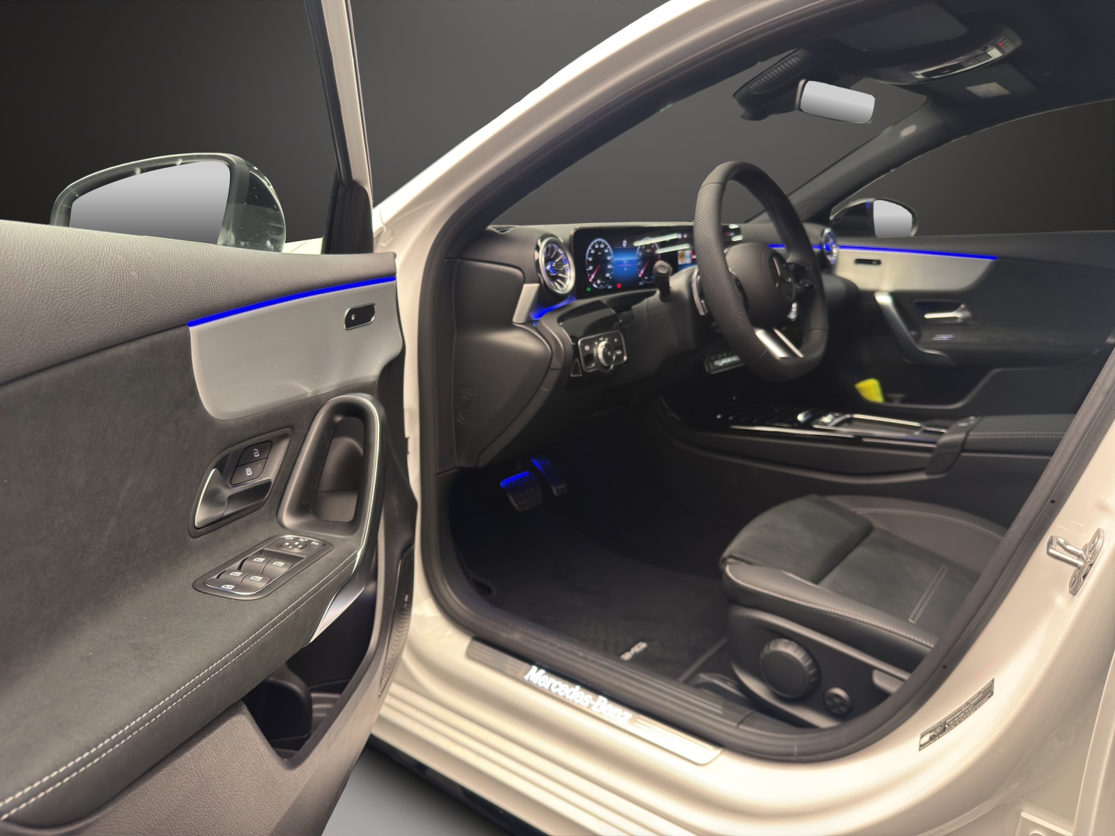 MERCEDES-BENZ A 250 4Matic 8G-DCT - 11