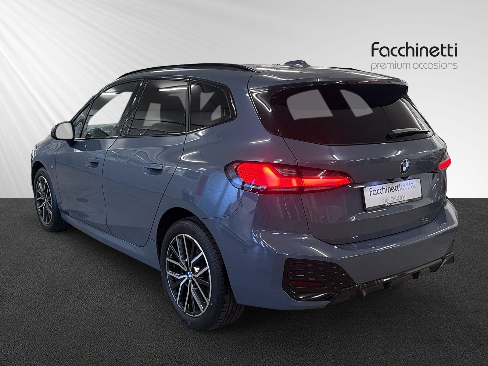 BMW 218i Active Tourer M Sport DKG - 3