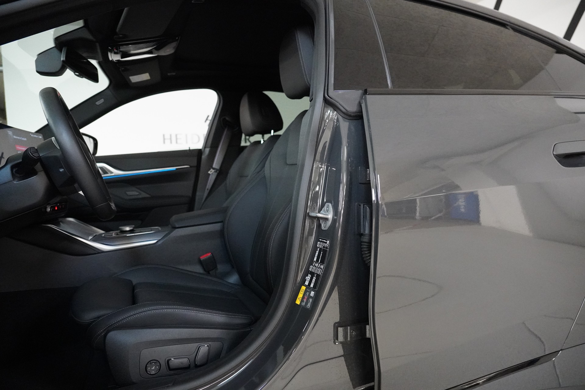 BMW i4 M60 M Sport Pro - 12