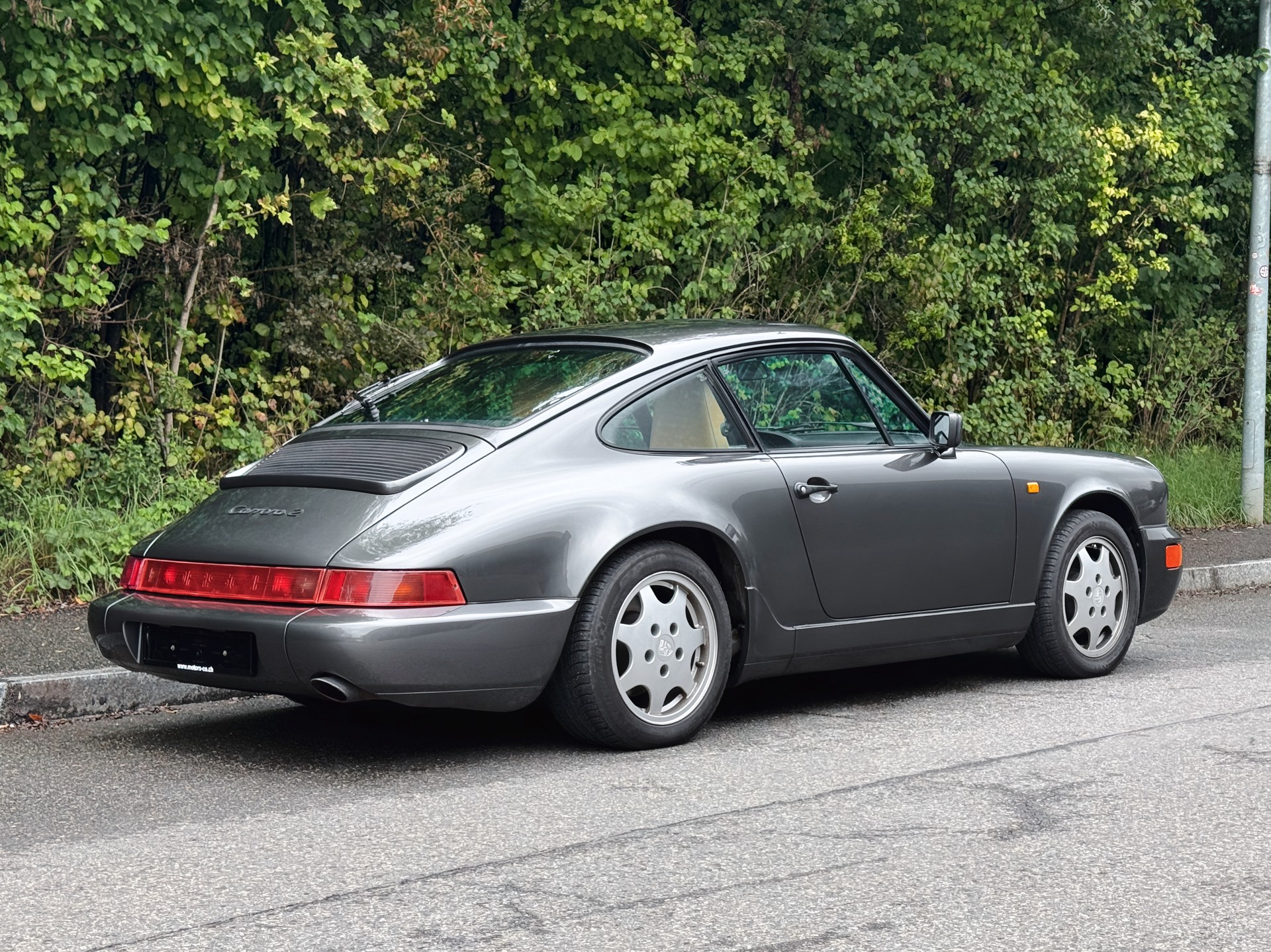 PORSCHE 911 Carrera 2 - 4