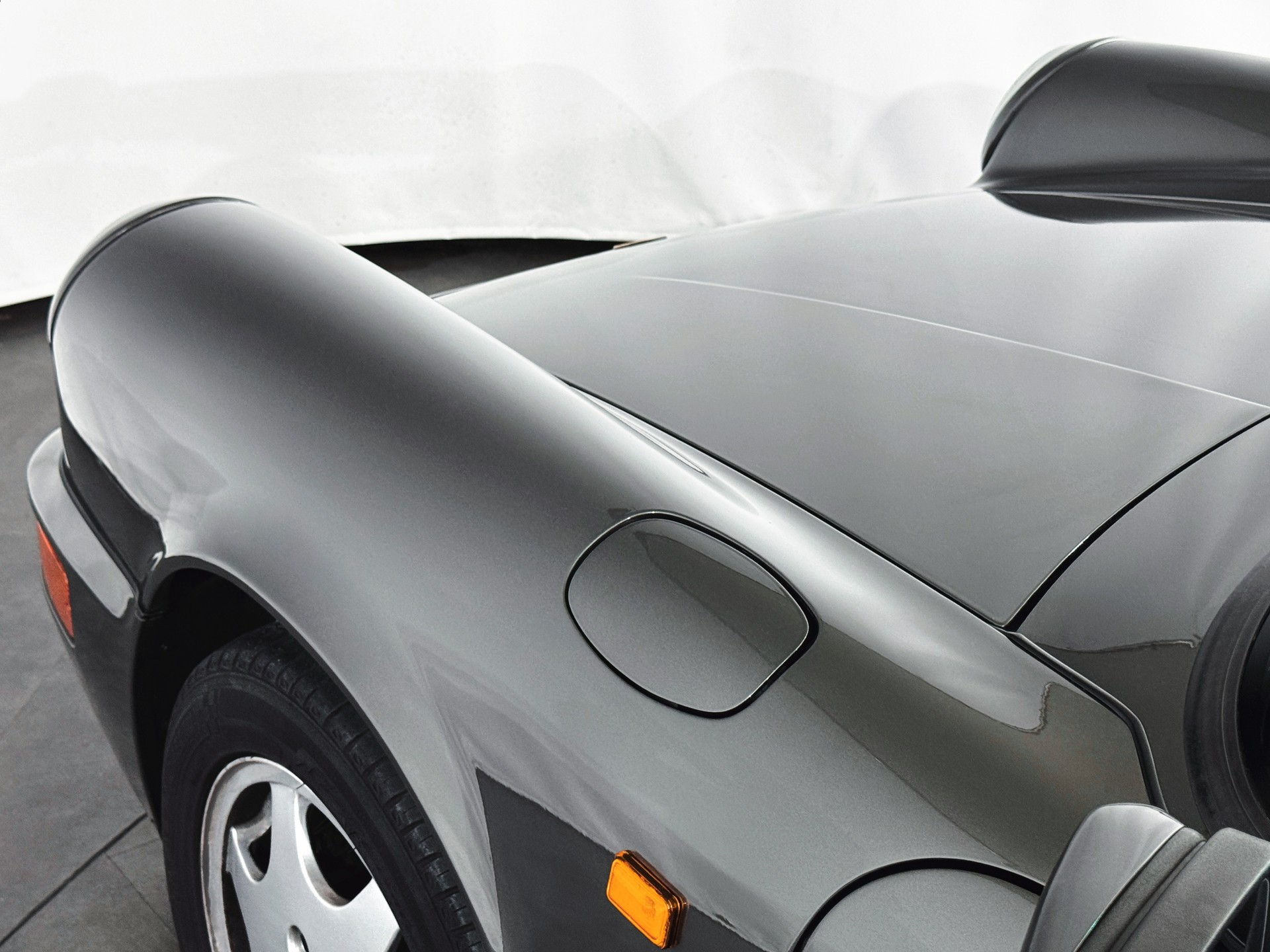 PORSCHE 911 Carrera 2 - 28