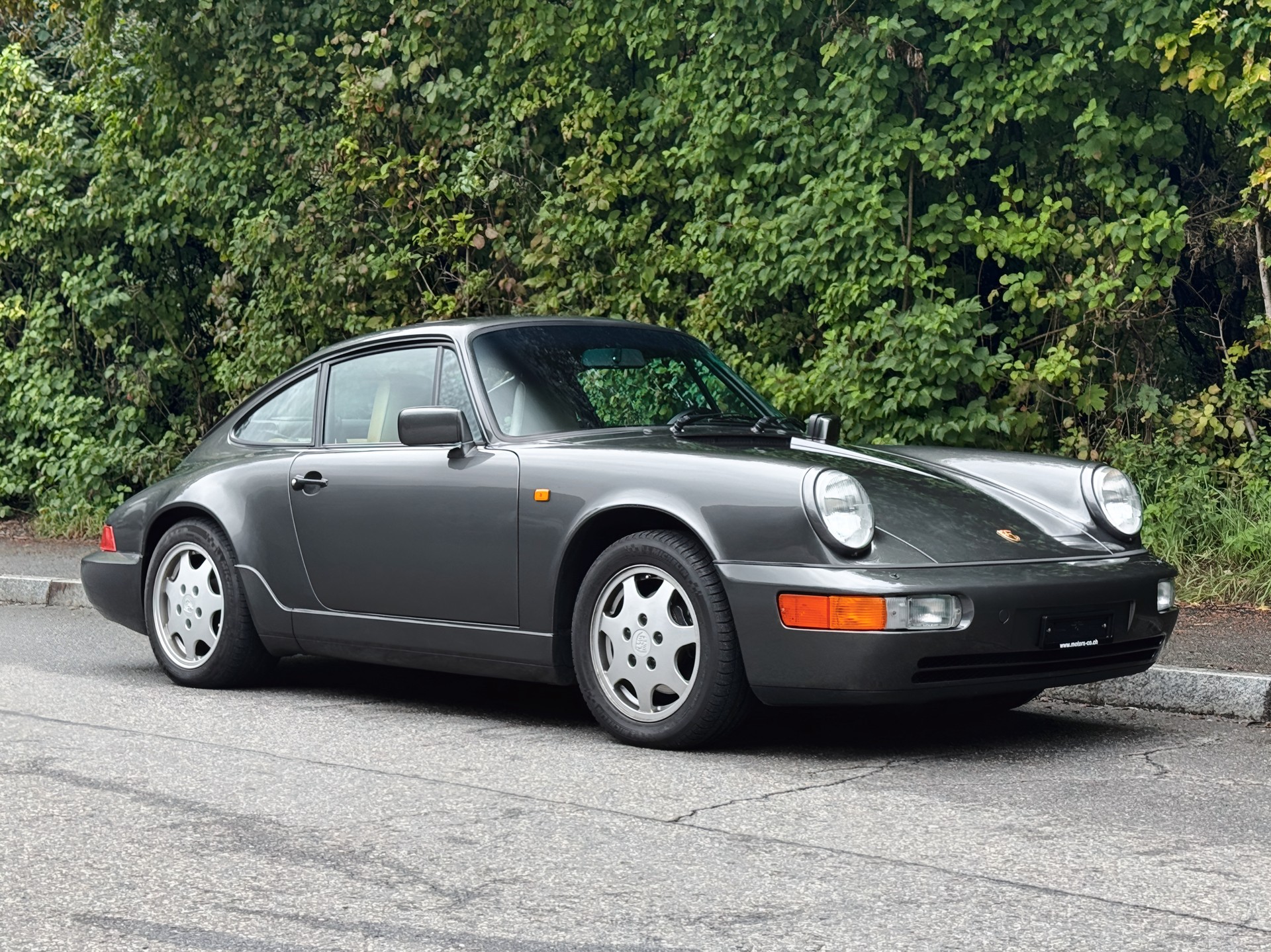 PORSCHE 911 Carrera 2 - 6
