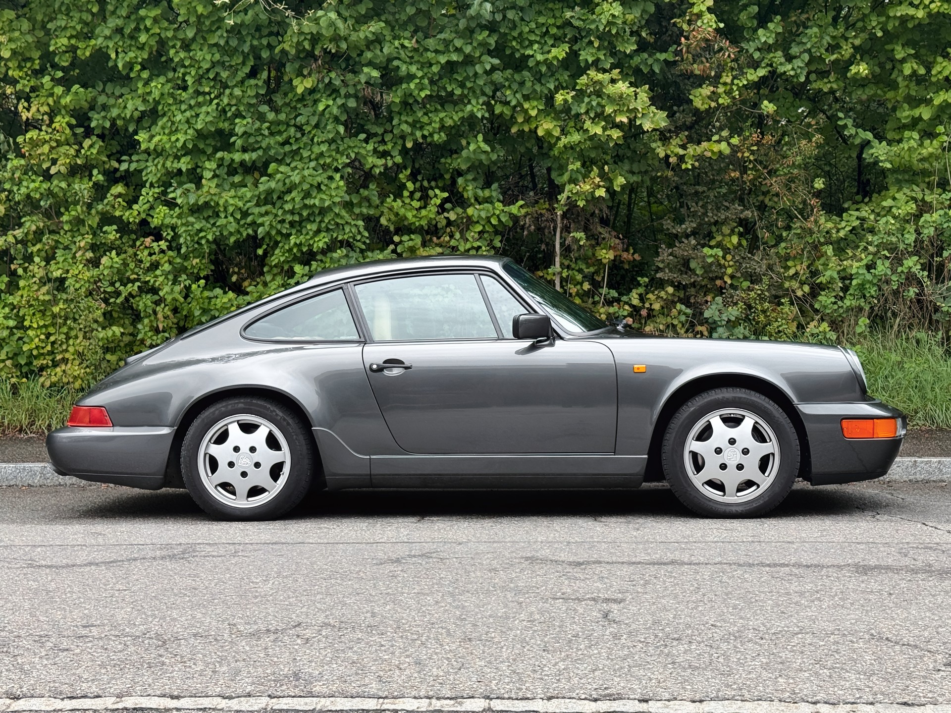 PORSCHE 911 Carrera 2 - 5