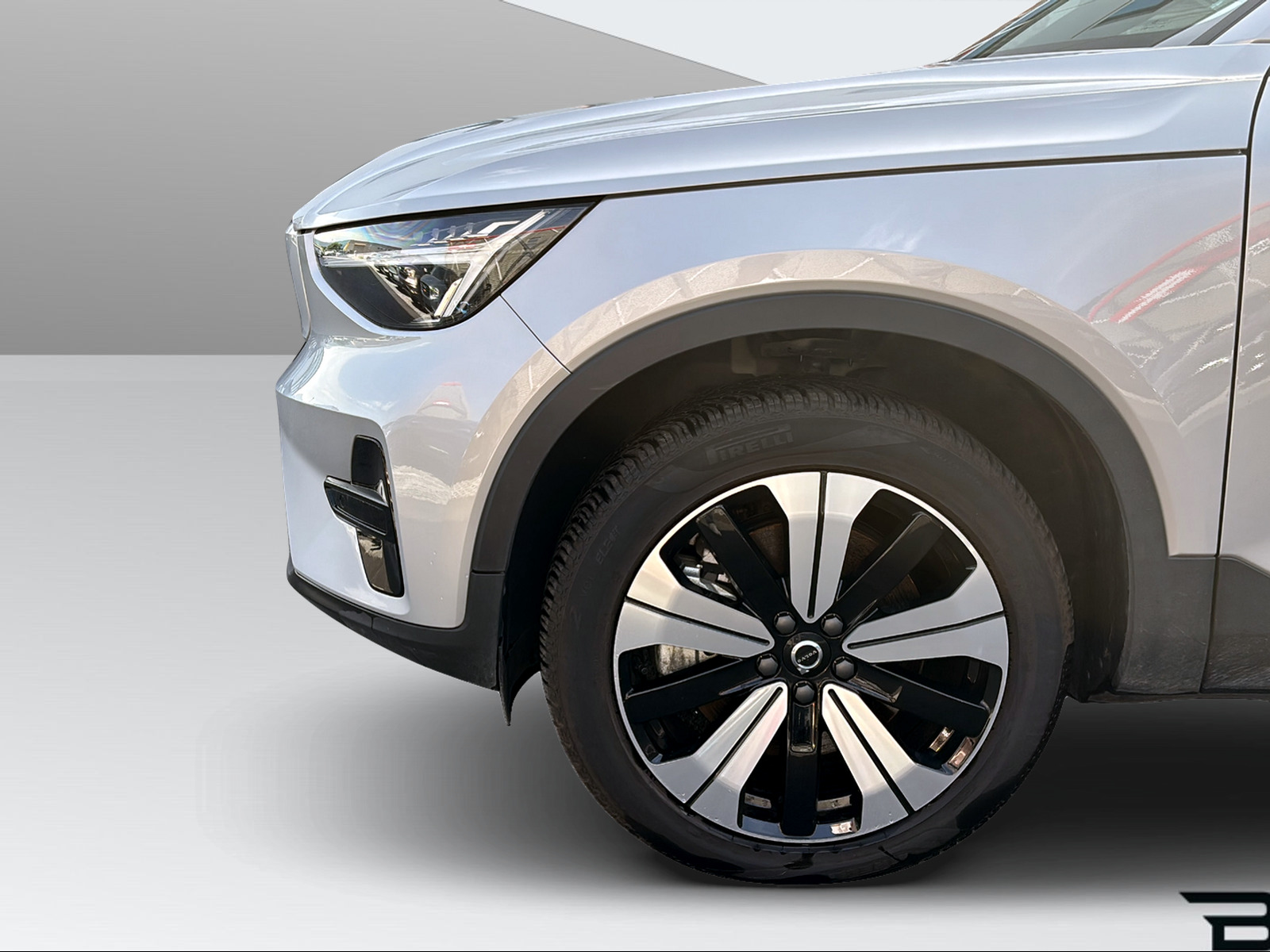 VOLVO XC40 Recharge P6 Plus FWD - 4