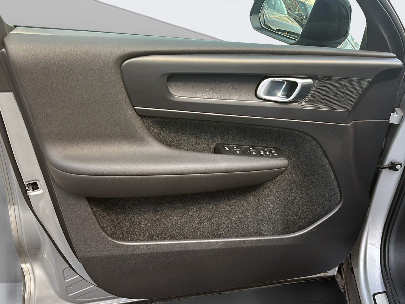 VOLVO XC40 Recharge P6 Plus FWD - 14