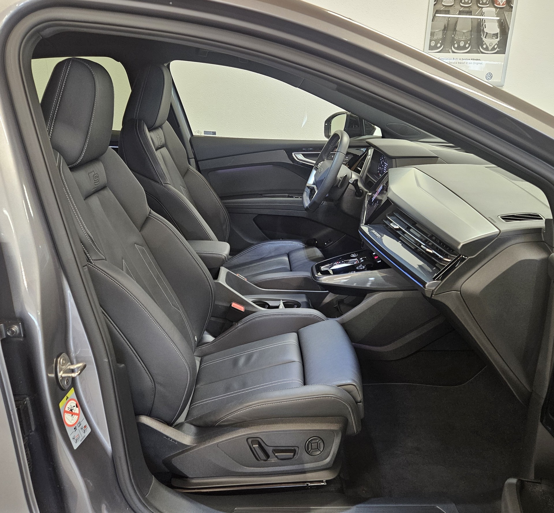 AUDI Q4 Sportback e-tron 55 quattro S-Line Modell 2025 - 14