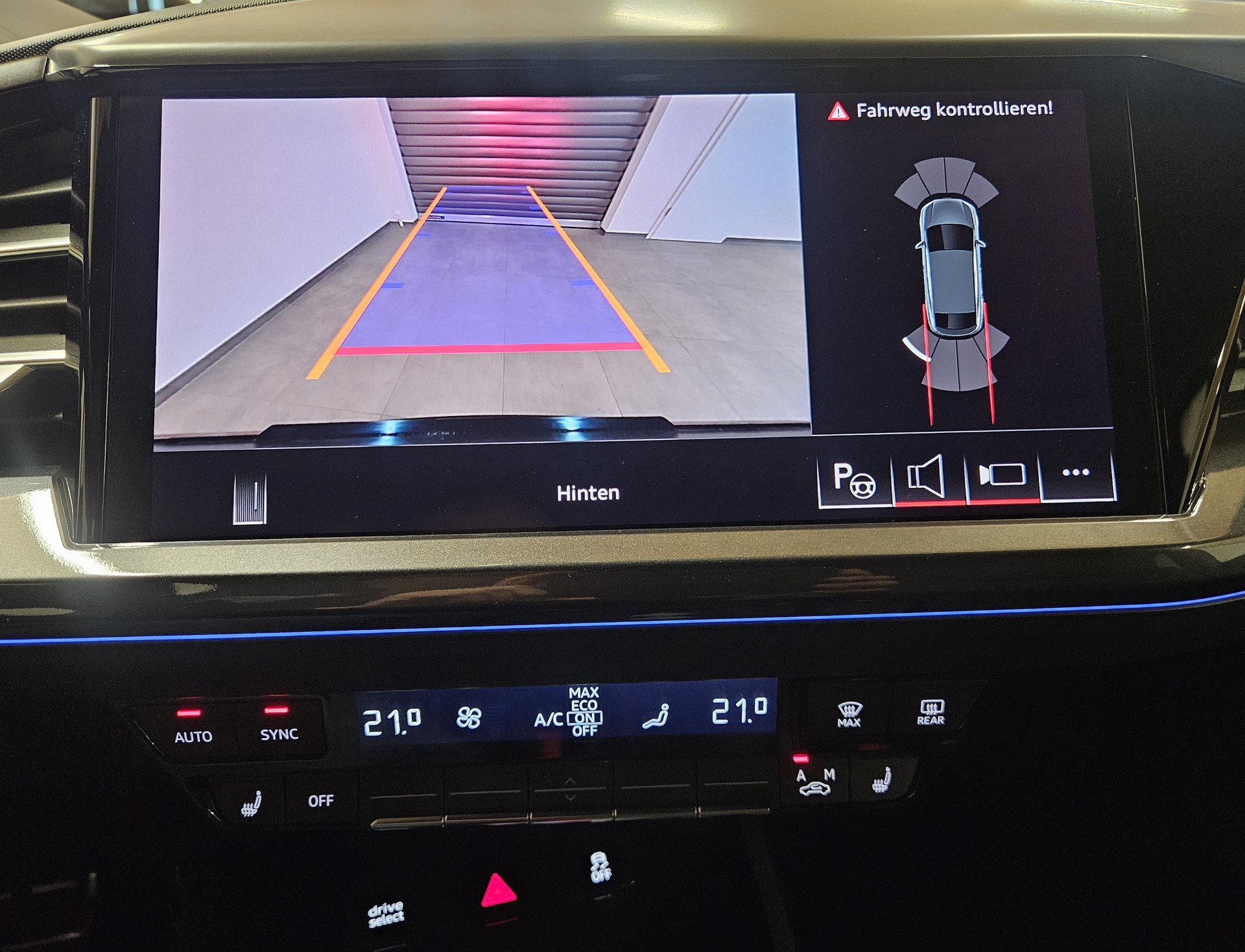 AUDI Q4 Sportback e-tron 55 quattro S-Line Modell 2025 - 19