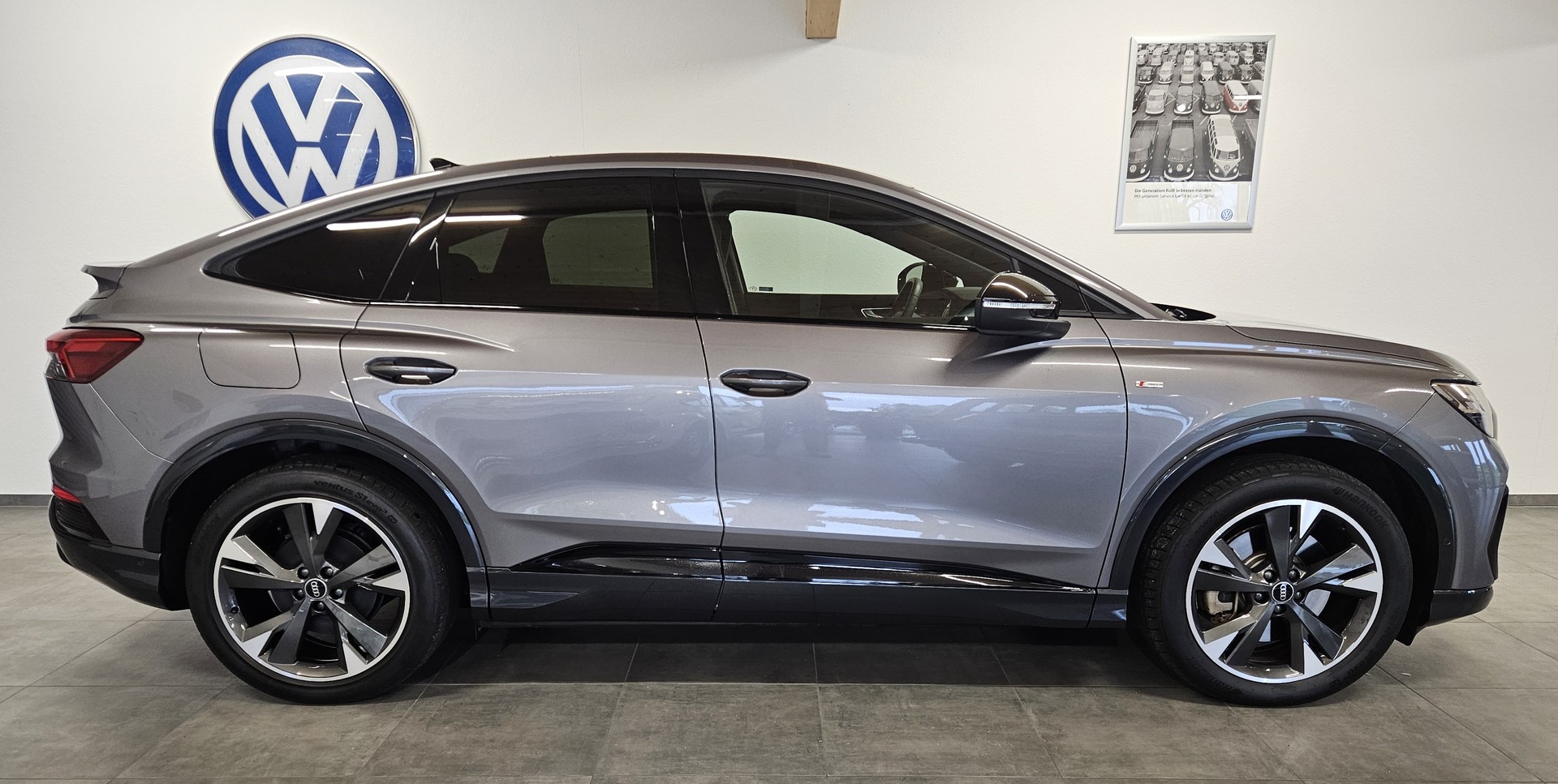AUDI Q4 Sportback e-tron 55 quattro S-Line Modell 2025 - 10