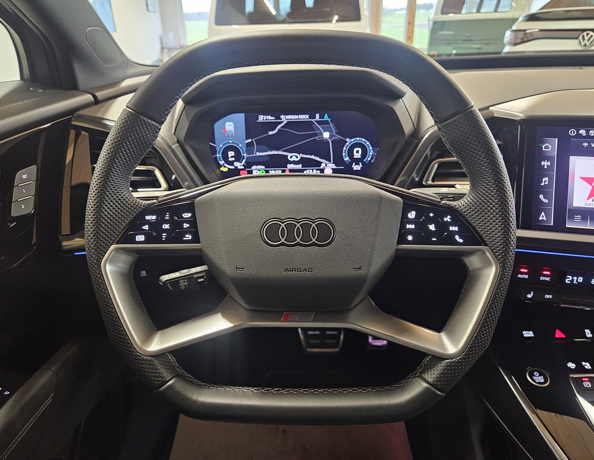 AUDI Q4 Sportback e-tron 55 quattro S-Line Modell 2025 - 16