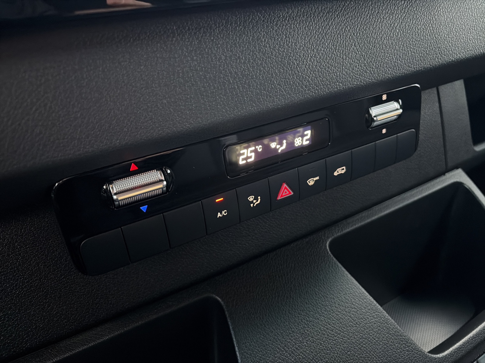 MERCEDES-BENZ Sprinter 319 CDI S Pro 9G-TRONIC - 15