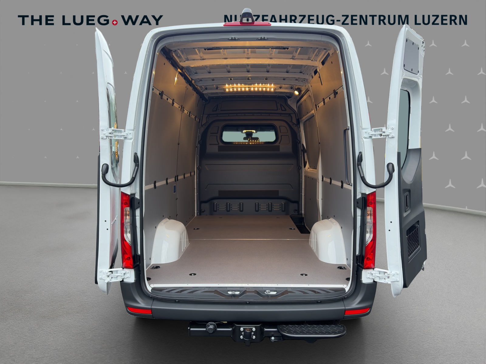 MERCEDES-BENZ Sprinter 319 CDI S Pro 9G-TRONIC - 9