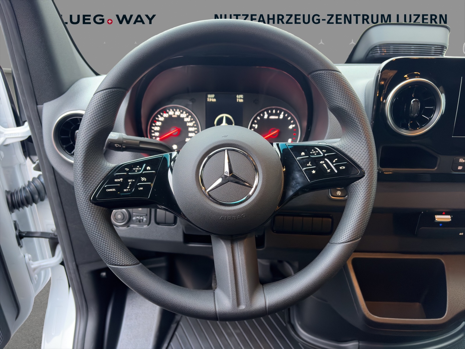 MERCEDES-BENZ Sprinter 319 CDI S Pro 9G-TRONIC - 13