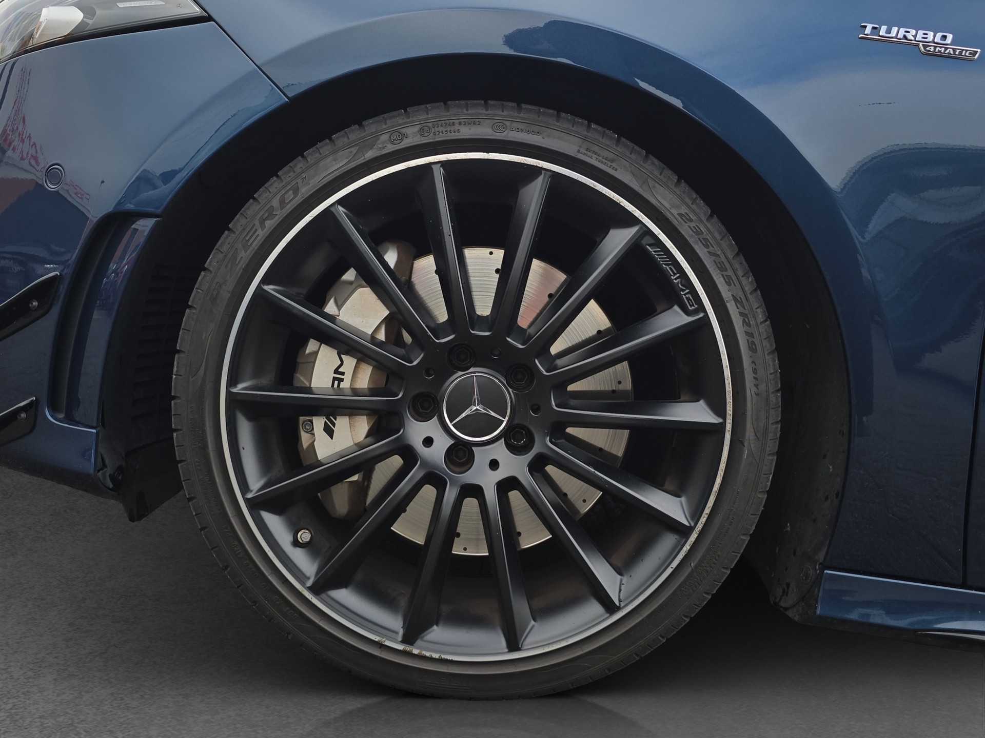 MERCEDES-BENZ A 35 AMG 4Matic Speedshift - 12
