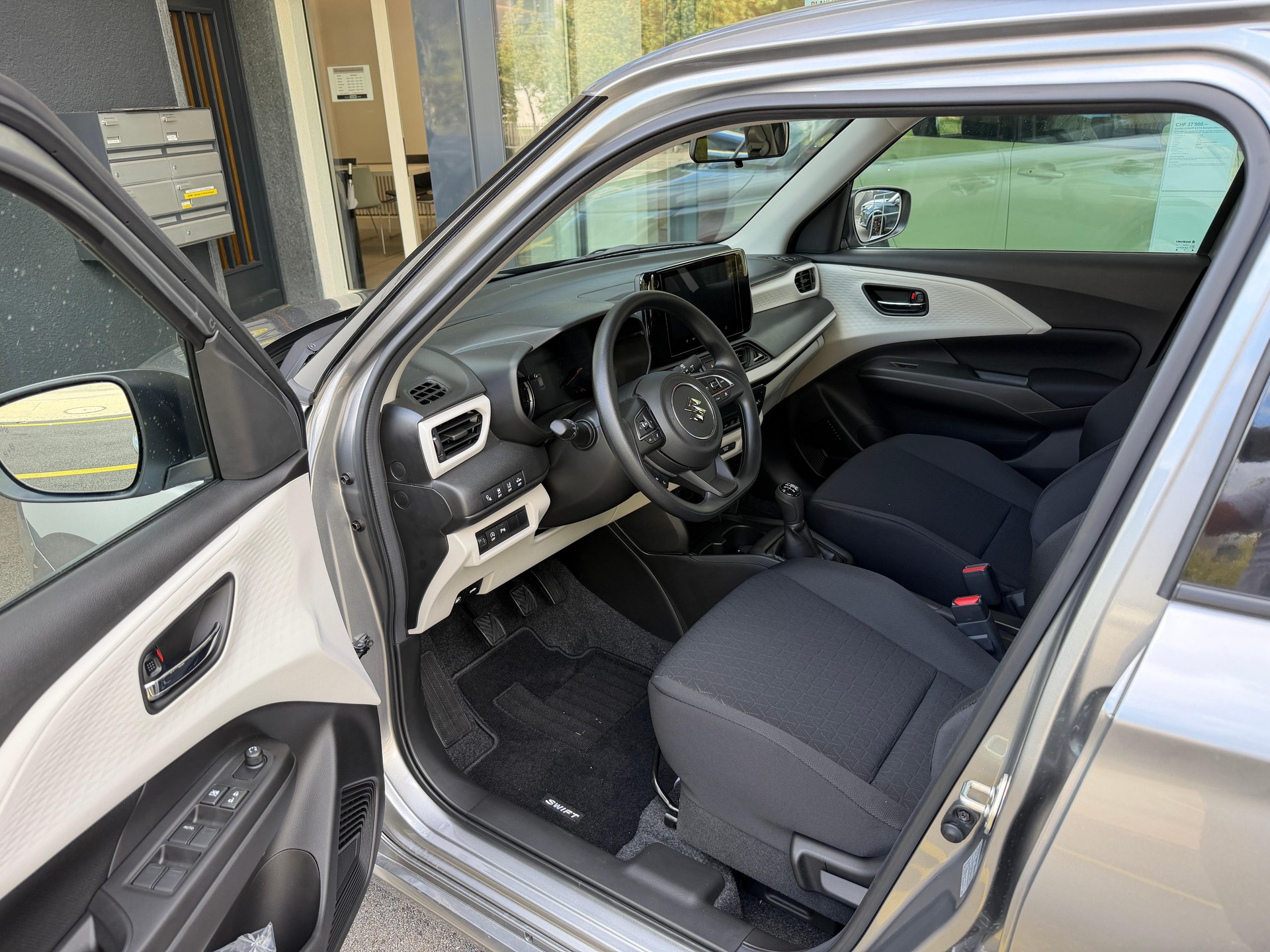 SUZUKI Swift 1.2 Unico Hybrid - 10