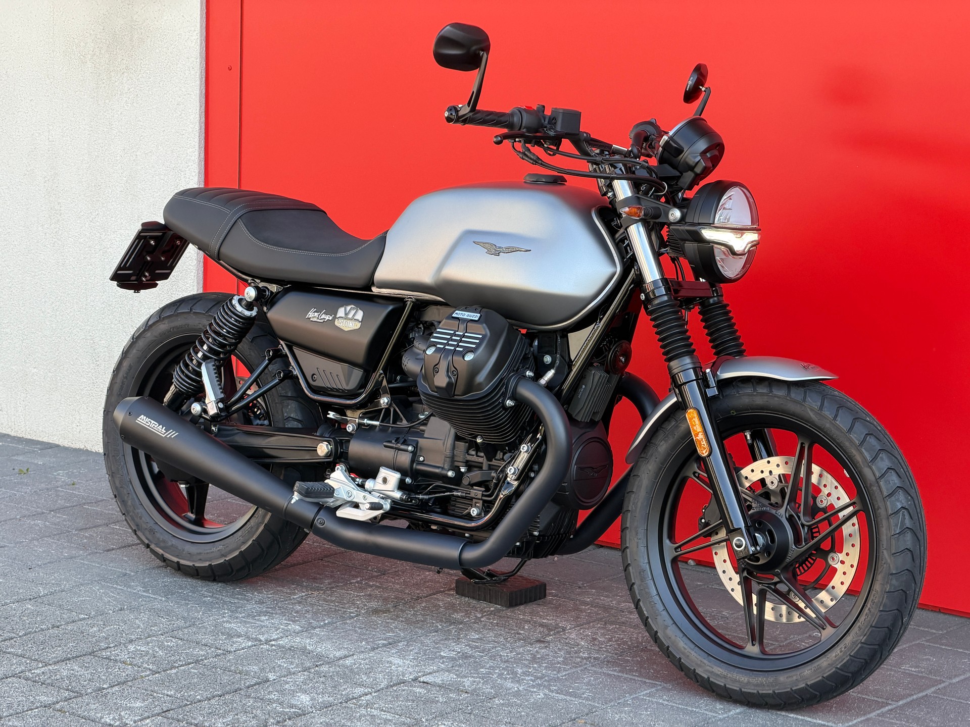 MOTO GUZZI V7 IV 850 Stone (35kW) '' Edizione Mistral '' - 15