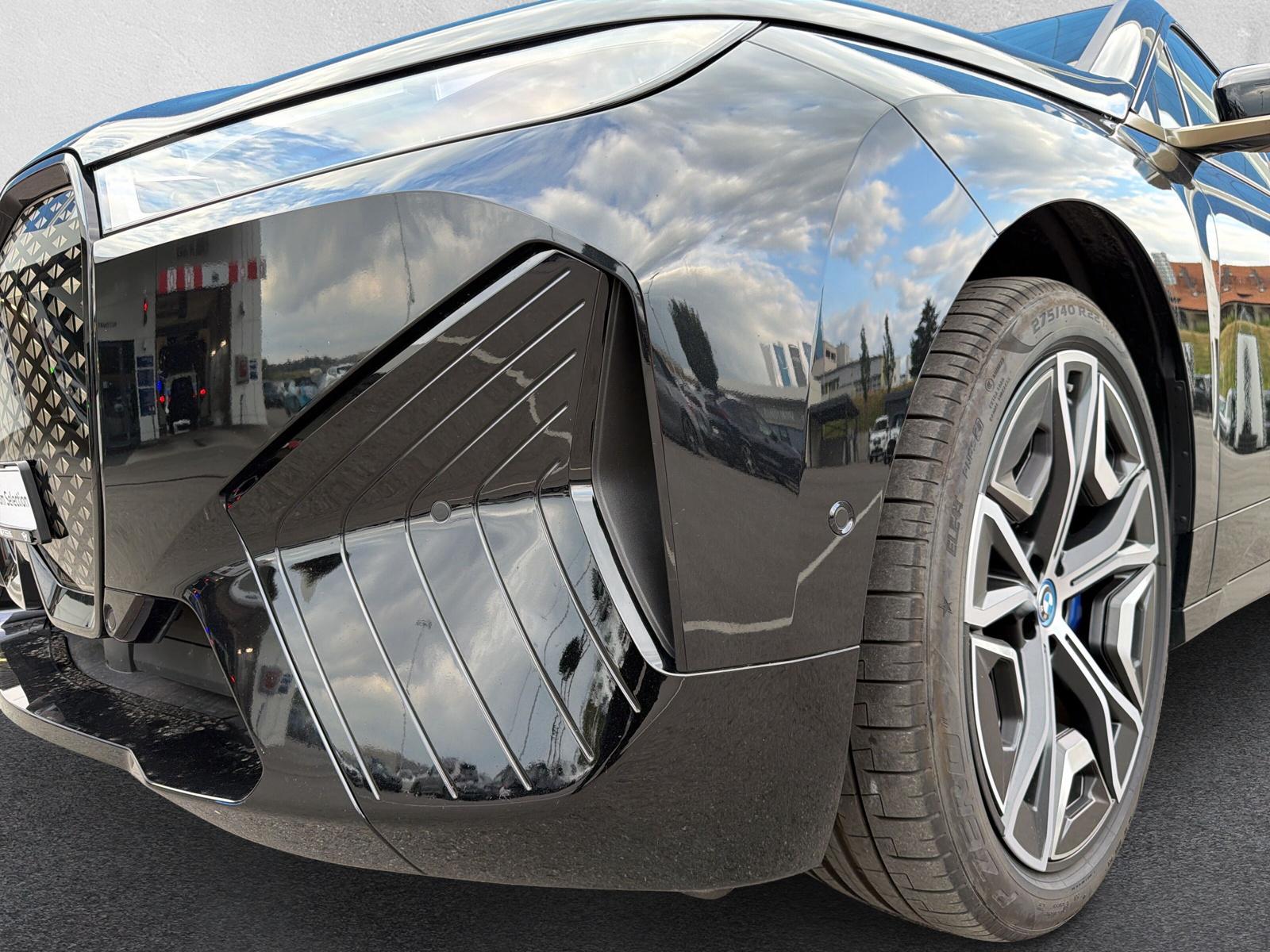 BMW iX xDrive40 M Sport Pro (CH) ** Action de Leasing à 0.9% ** 📍 - 9