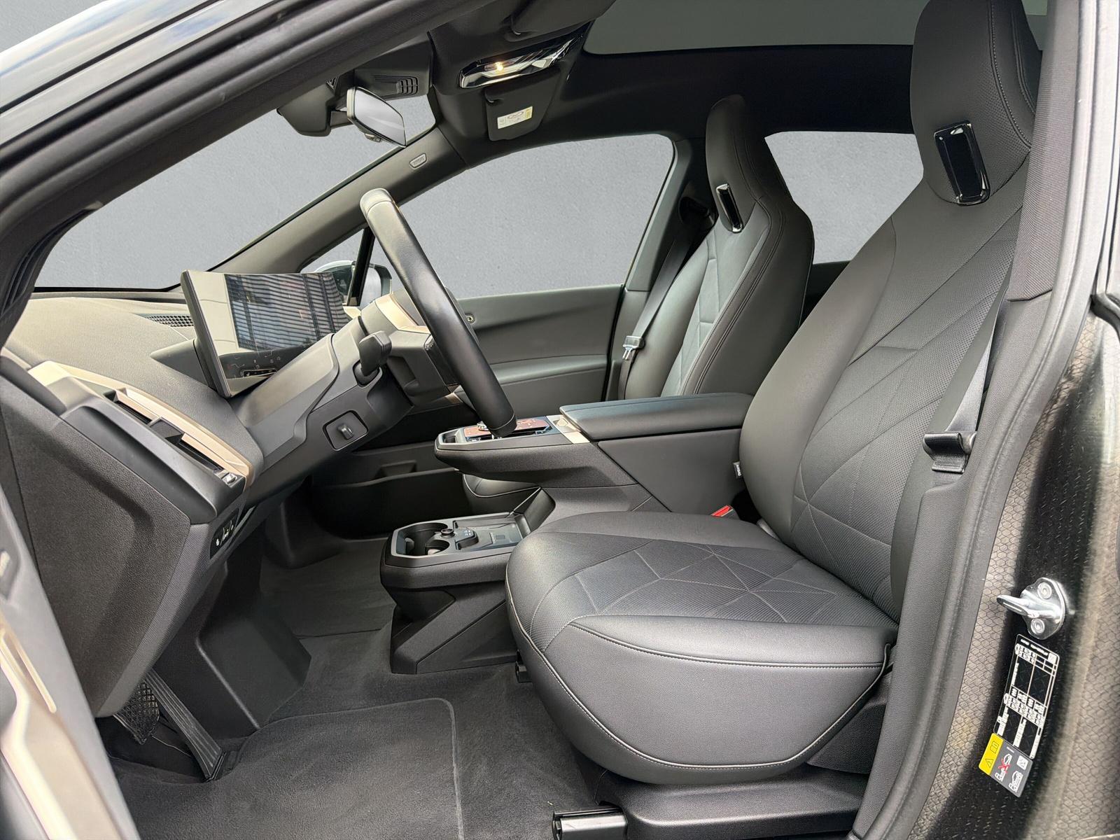 BMW iX xDrive40 M Sport Pro (CH) ** Action de Leasing à 0.9% ** 📍 - 12