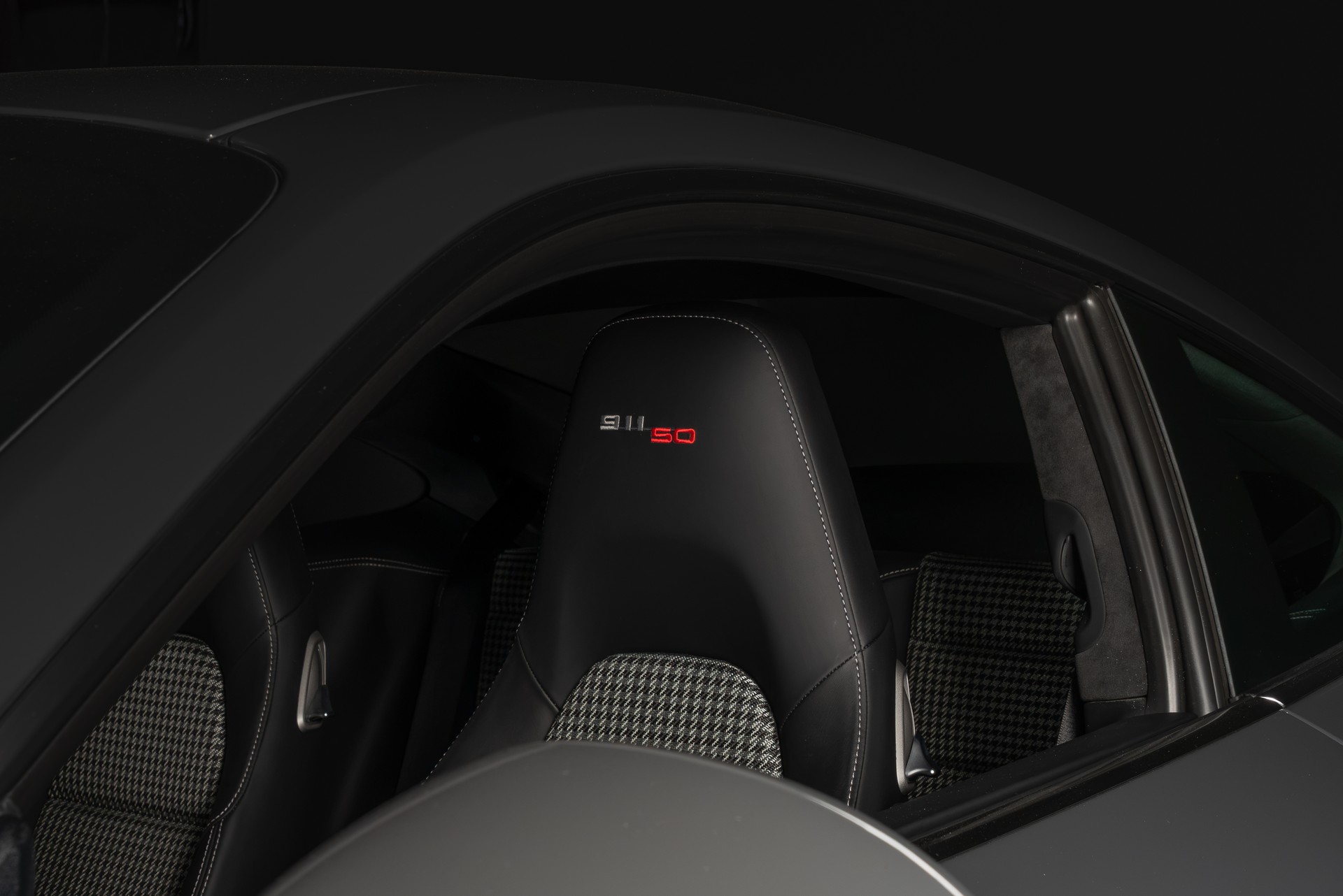 PORSCHE 911 Carrera S 50 Years - 8