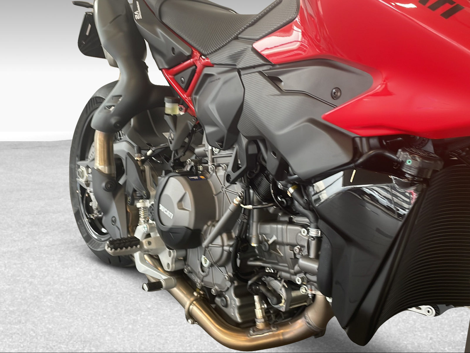 DUCATI 890 Hypermotard V2 35 kW ABS - 8