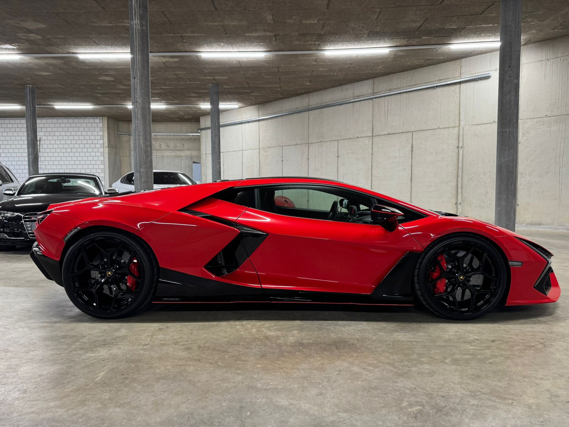 LAMBORGHINI REVUELTO - 4