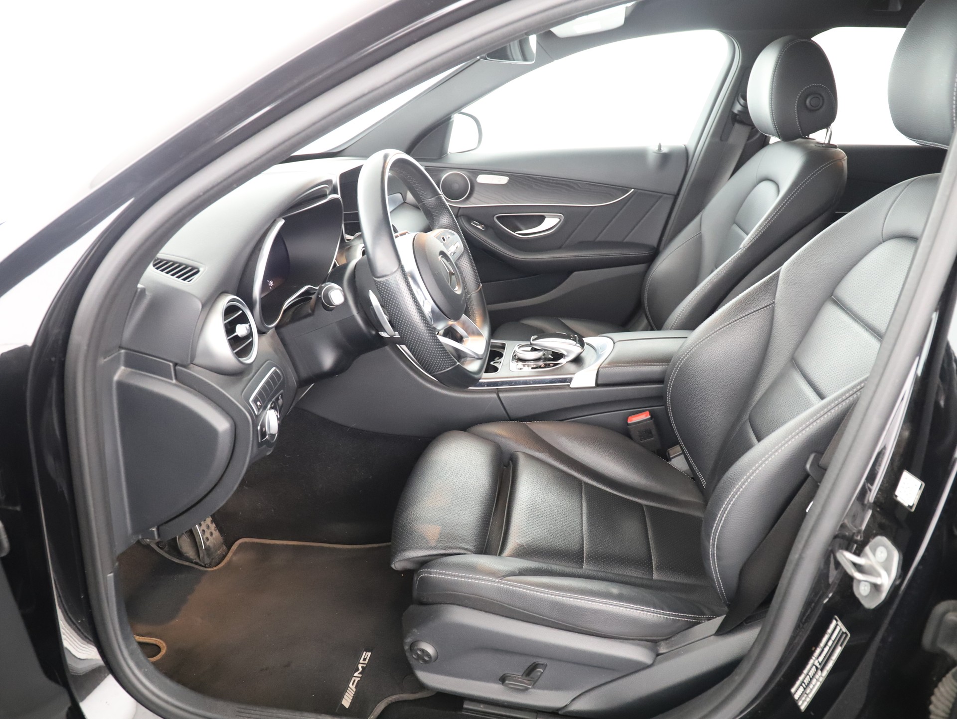 MERCEDES-BENZ C 220d SwissStar AMG L.4M - 11