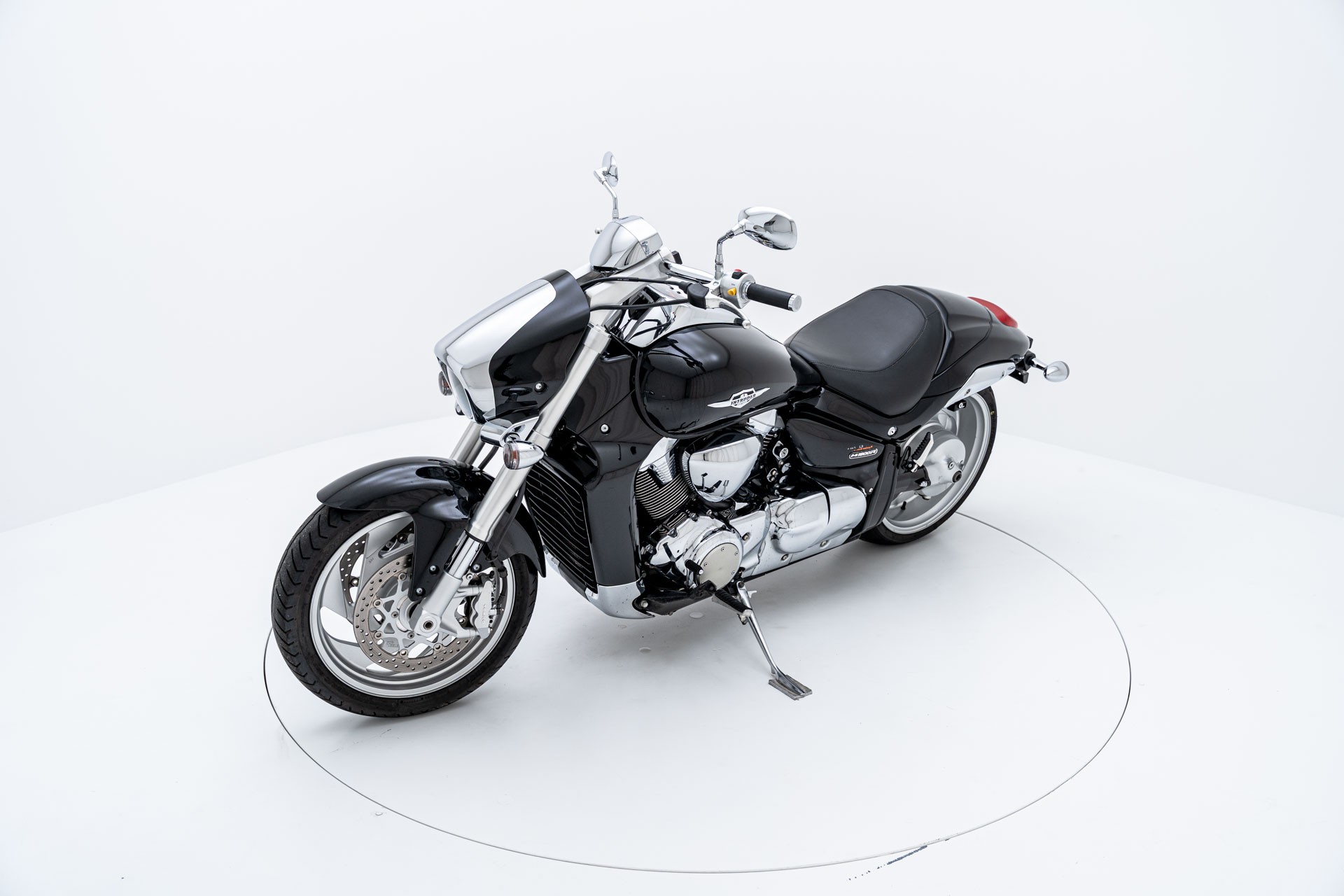 SUZUKI M 1800 R K6 - 3
