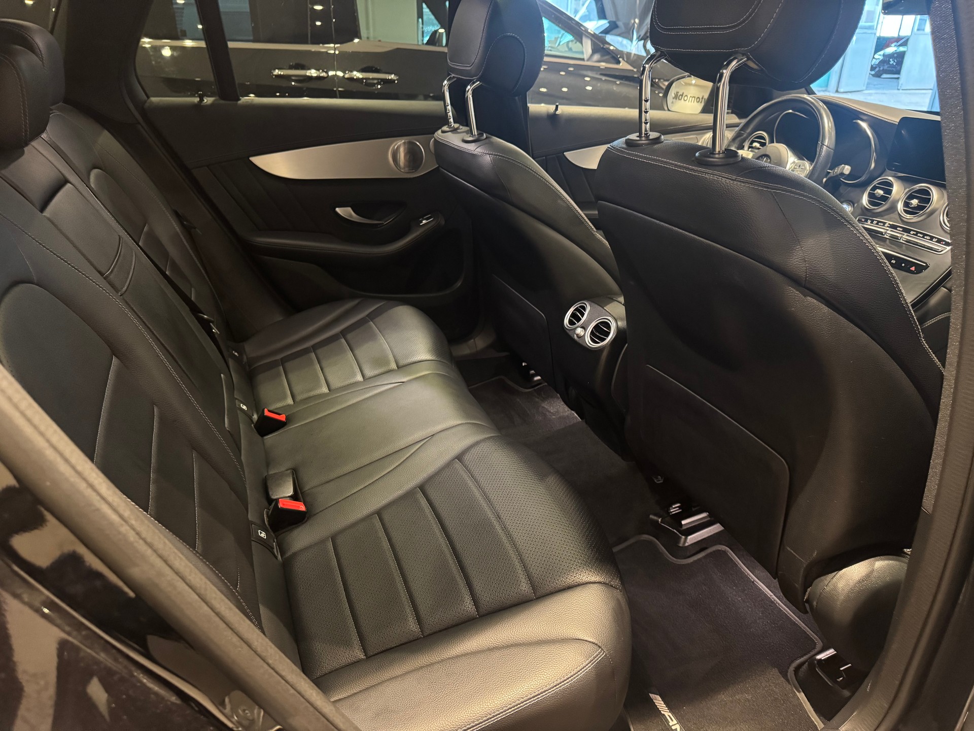 MERCEDES-BENZ GLC 300 AMG Line 4m - 12