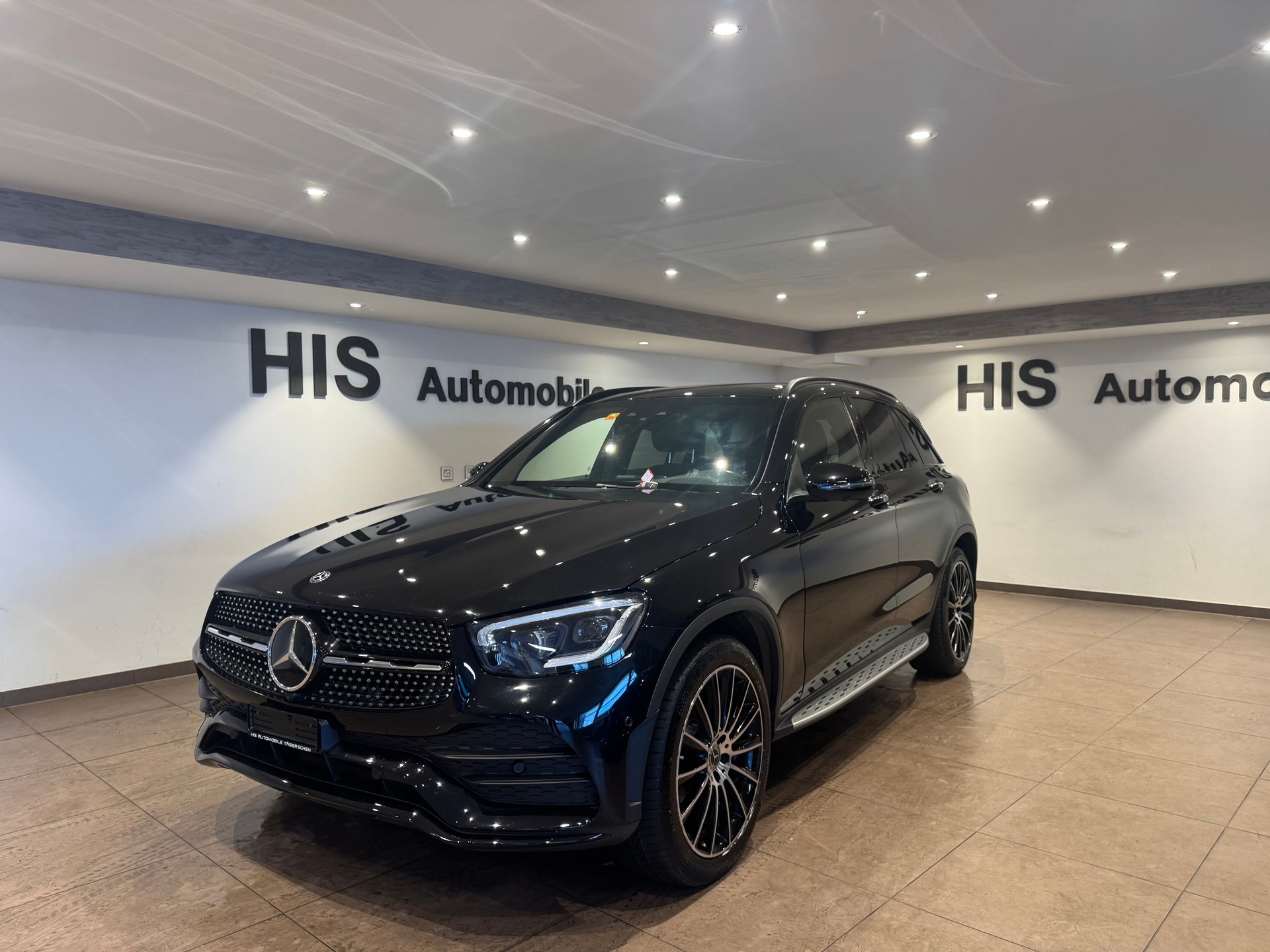 MERCEDES-BENZ GLC 300 AMG Line 4m