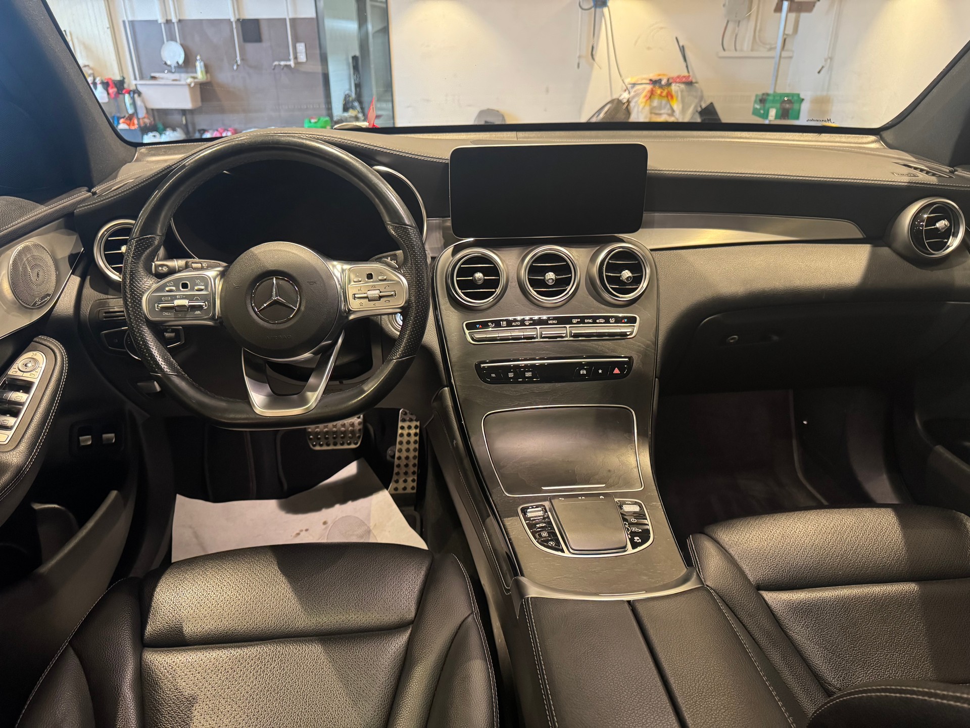 MERCEDES-BENZ GLC 300 AMG Line 4m - 14