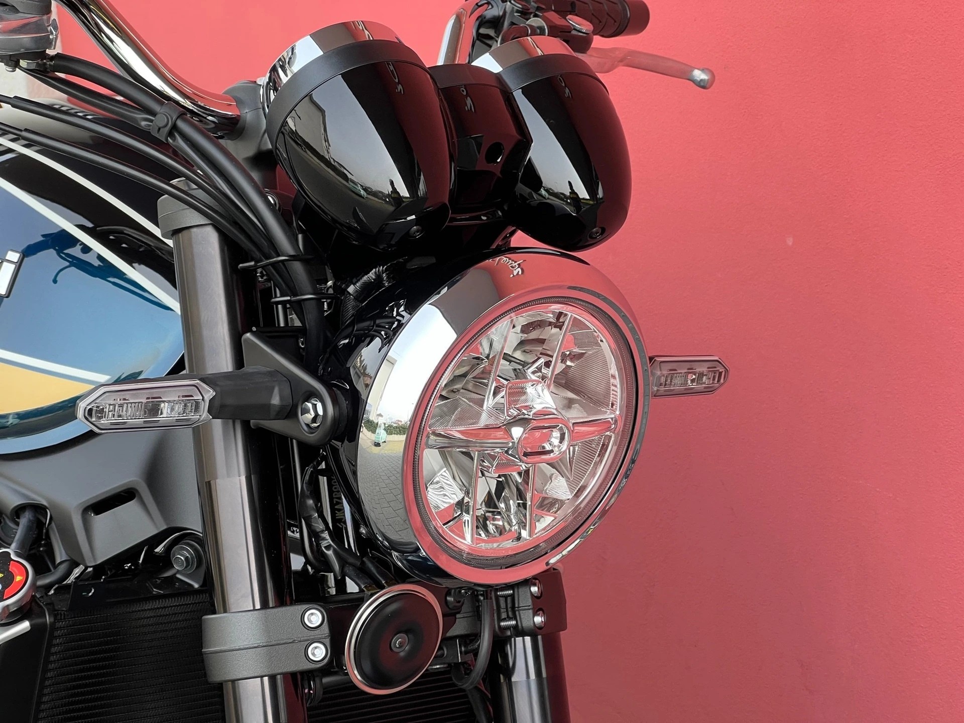 KAWASAKI Z 900 RS - 4