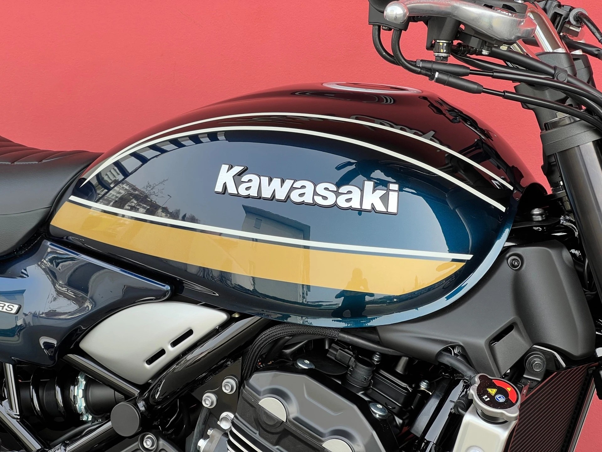 KAWASAKI Z 900 RS - 11