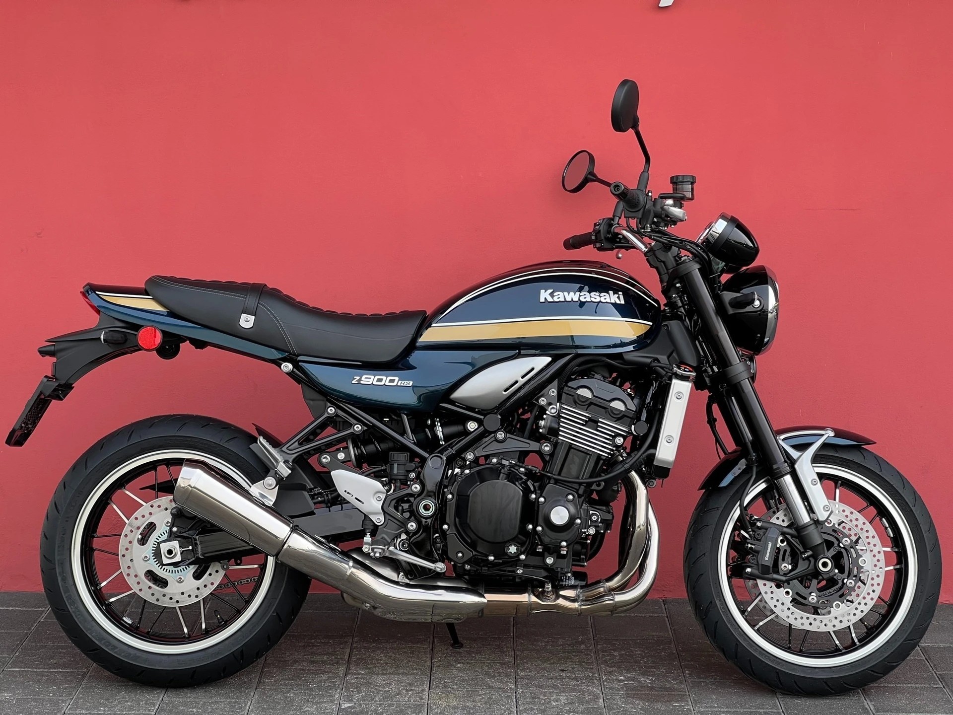 KAWASAKI Z 900 RS - 7