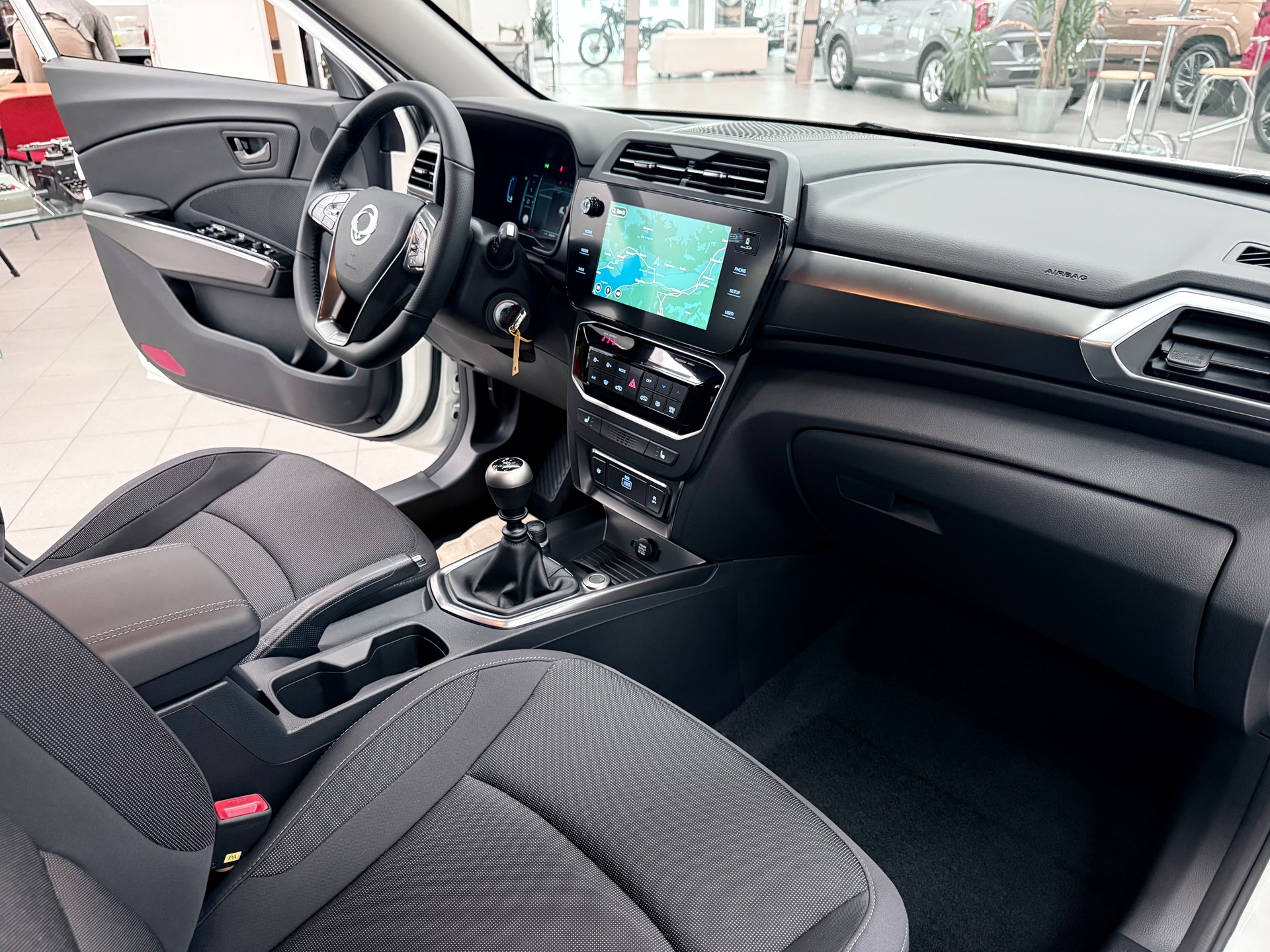 KGM-SsangYong Tivoli 1.5 T GDI Bronze - 8