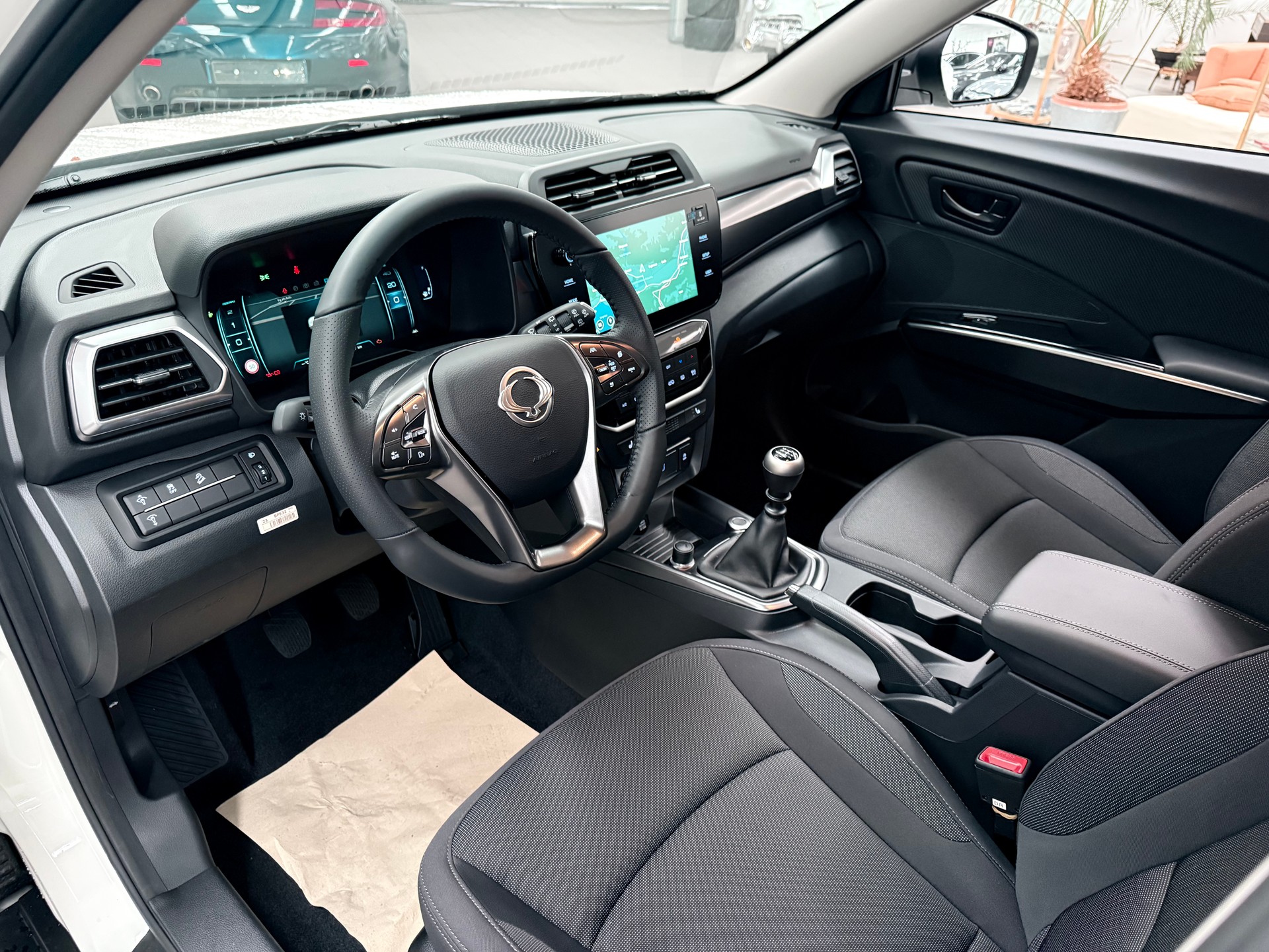 KGM-SsangYong Tivoli 1.5 T GDI Bronze - 6