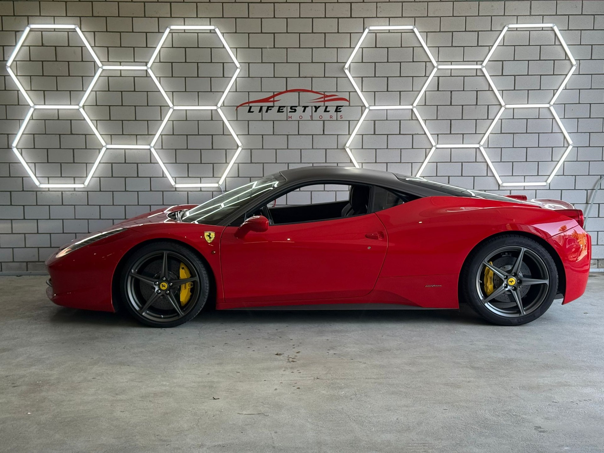 FERRARI 458 Italia 4.5 V8 - 2
