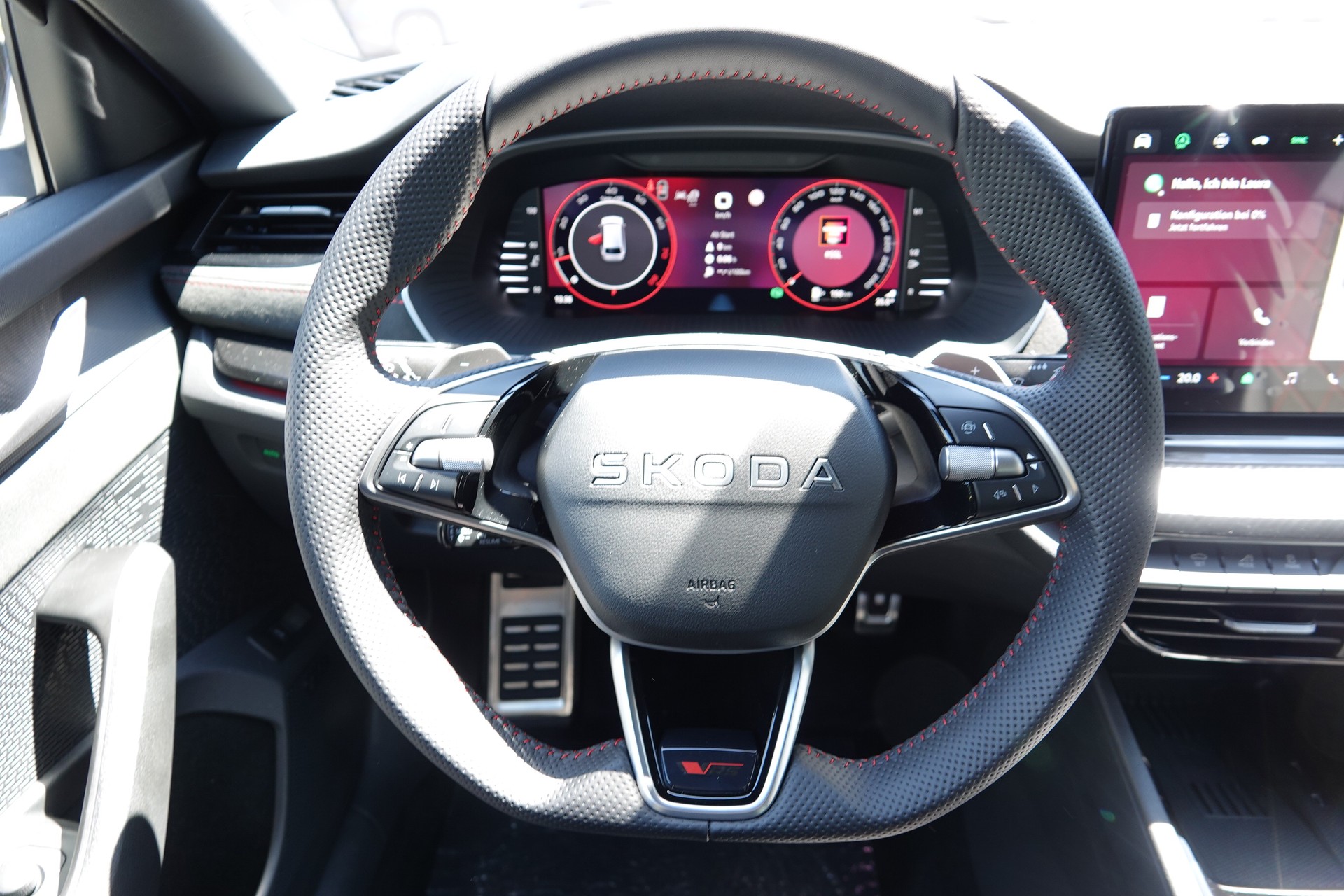 SKODA Octavia Combi 2.0 TSI RS 30 Years Edition DSG - 16