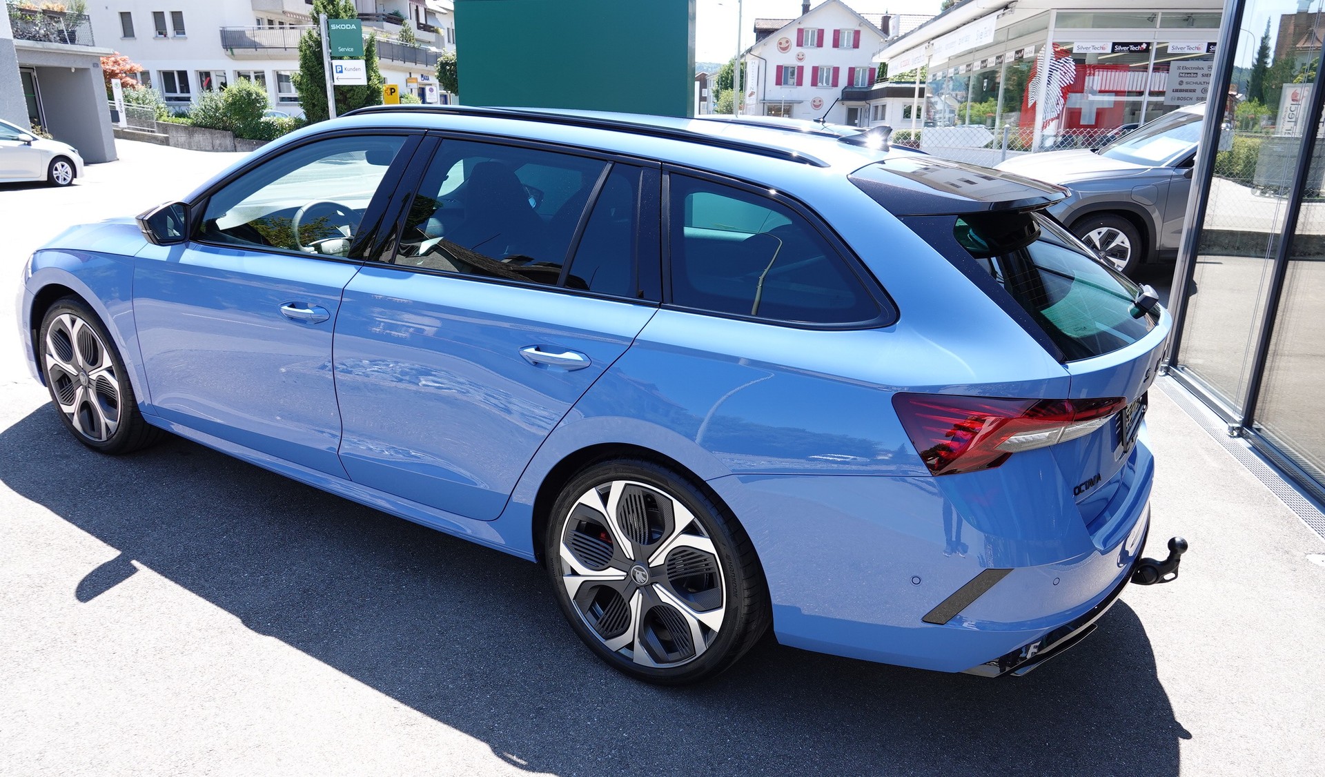 SKODA Octavia Combi 2.0 TSI RS 30 Years Edition DSG - 8