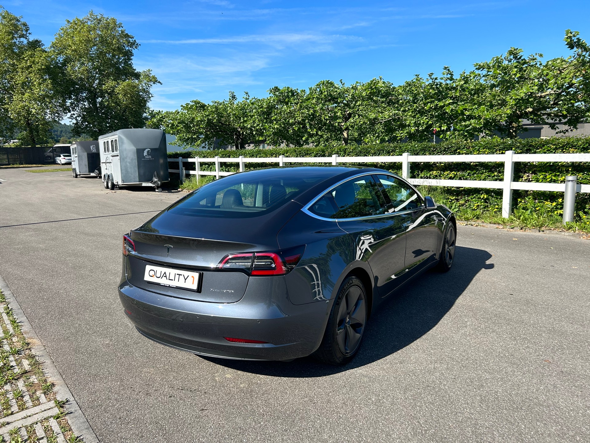 TESLA Model 3 Long Range Dual Motor AWD - 4