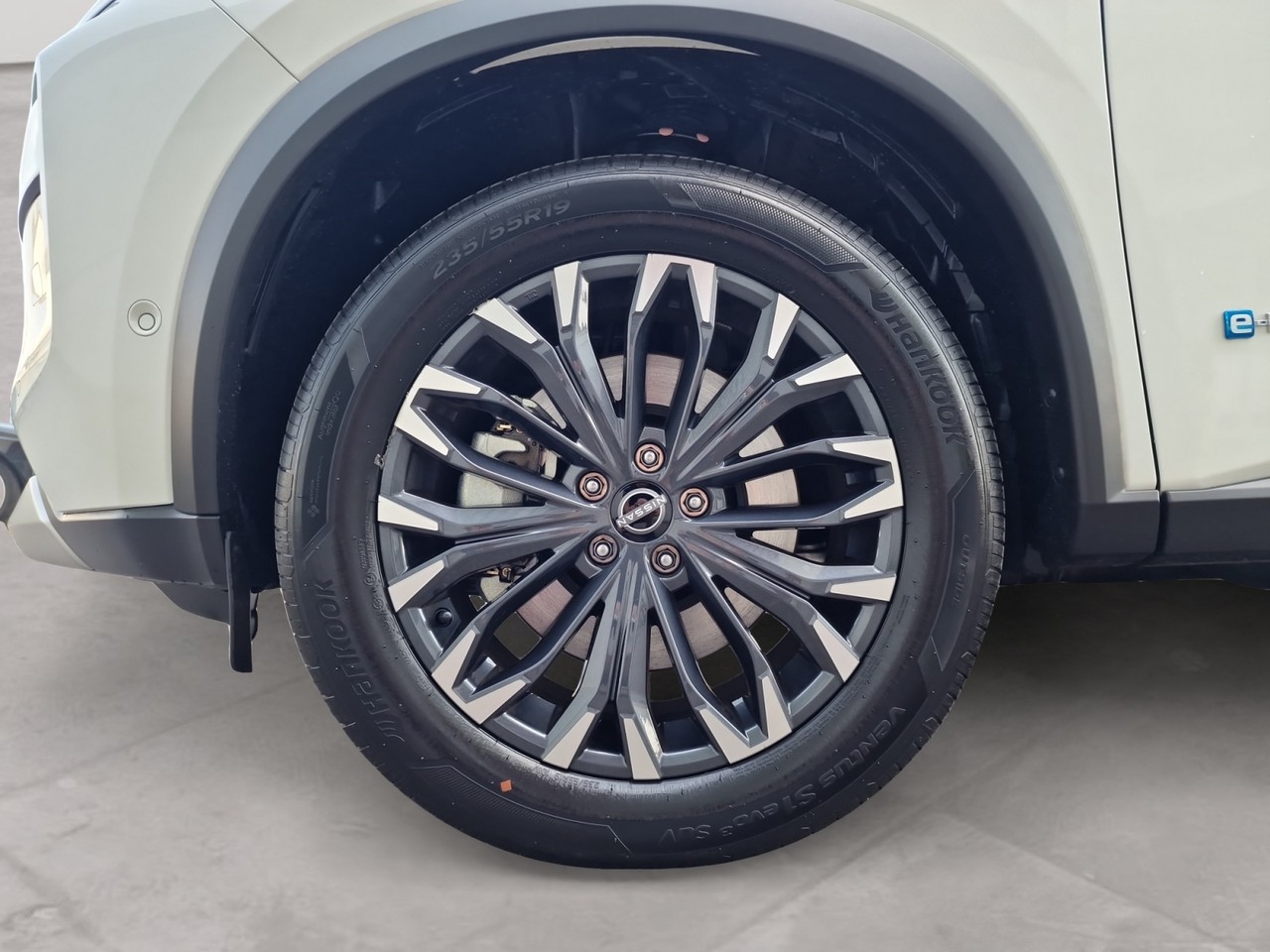 nissan Gallery 8