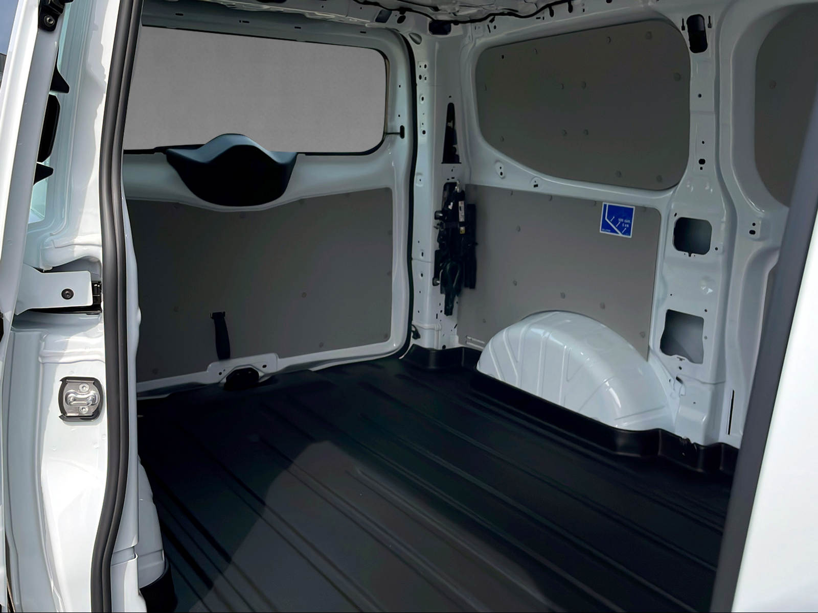 FORD Transit C Van 320 L1 2.0 EcoBlue 136 Trend - 12