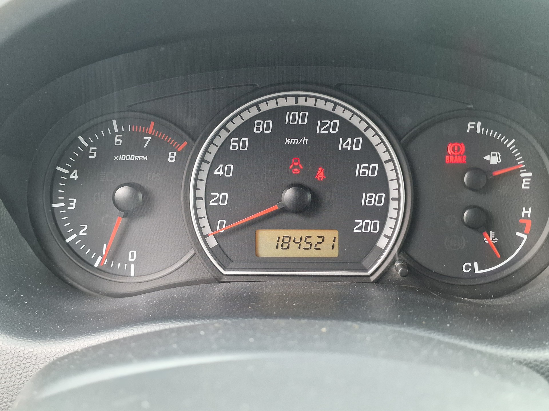 SUZUKI Swift 1.3i 16V GL Top 4x4 12Mt Gara MFK Neu 8Rad - 12